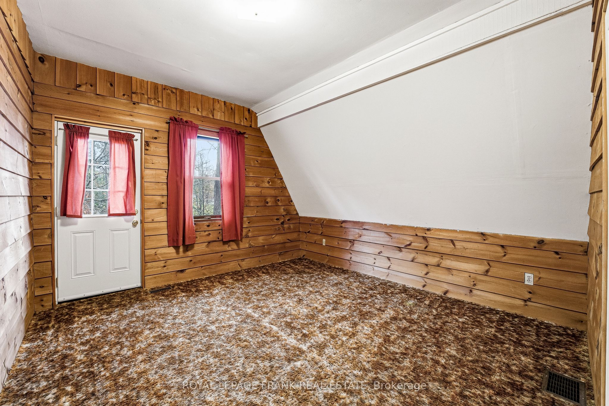 23 Trillium Court Property Photo 34