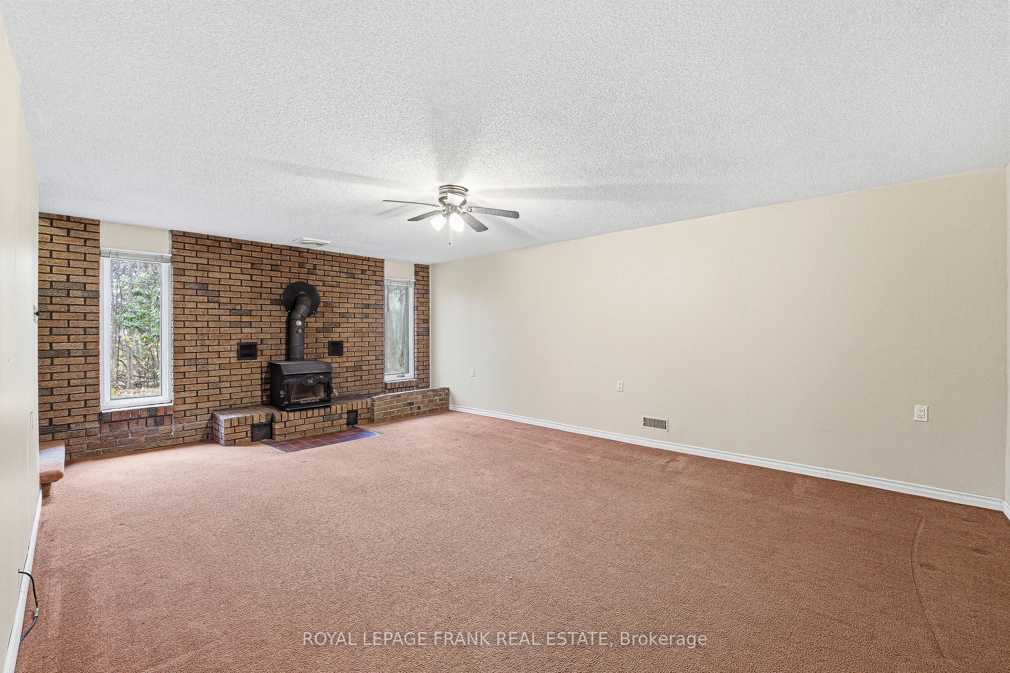 23 Trillium Court Property Photo 38