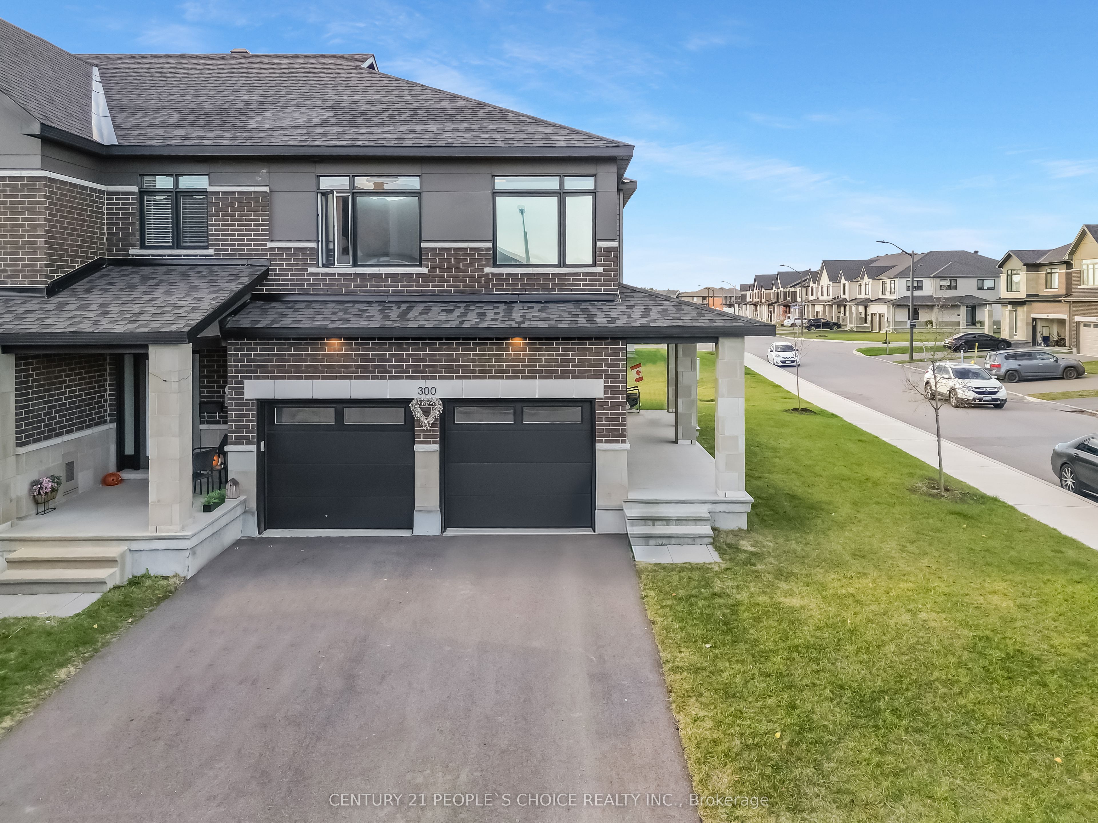 300 Makobe Ln Property Photo 4