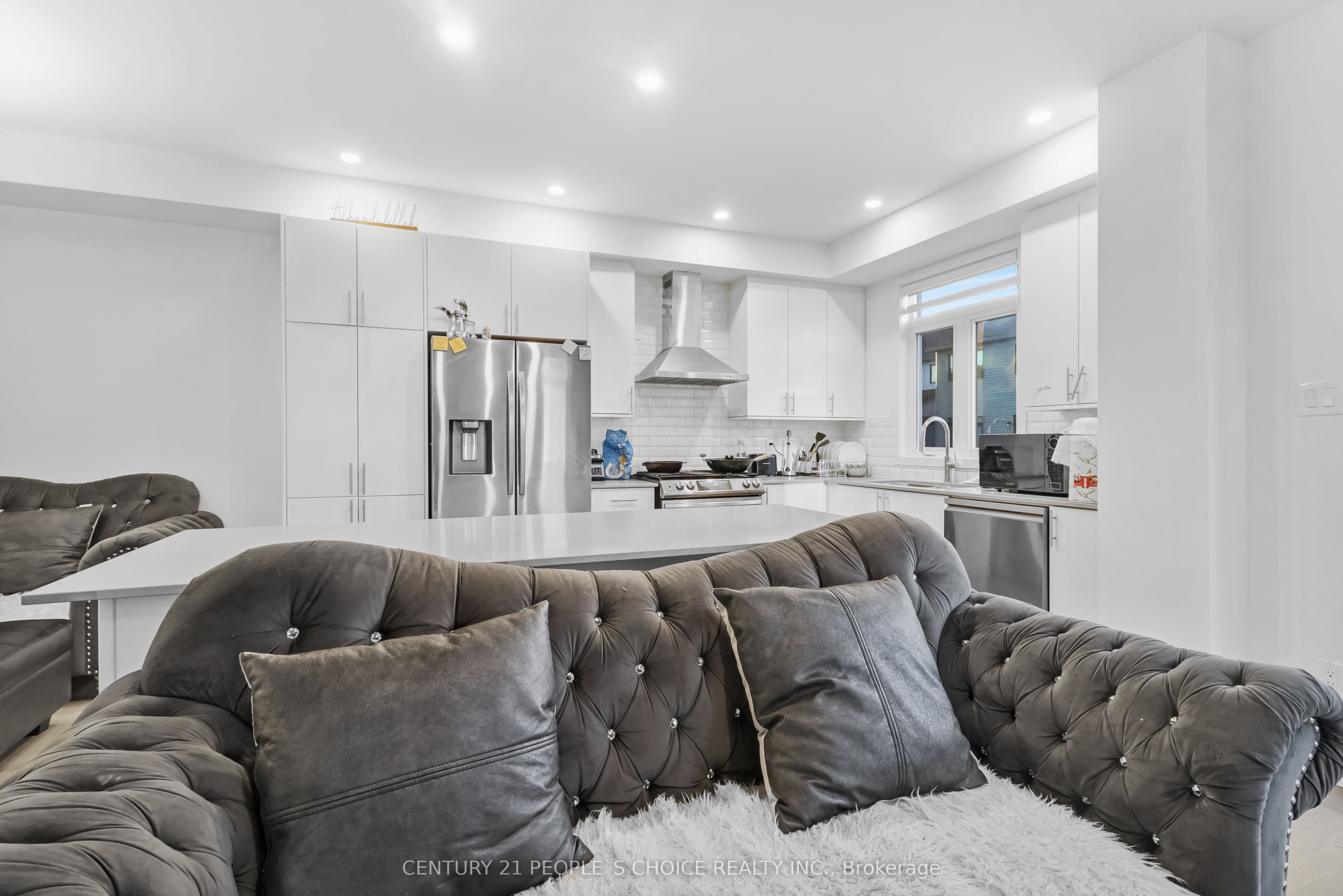 300 Makobe Ln Property Photo 10