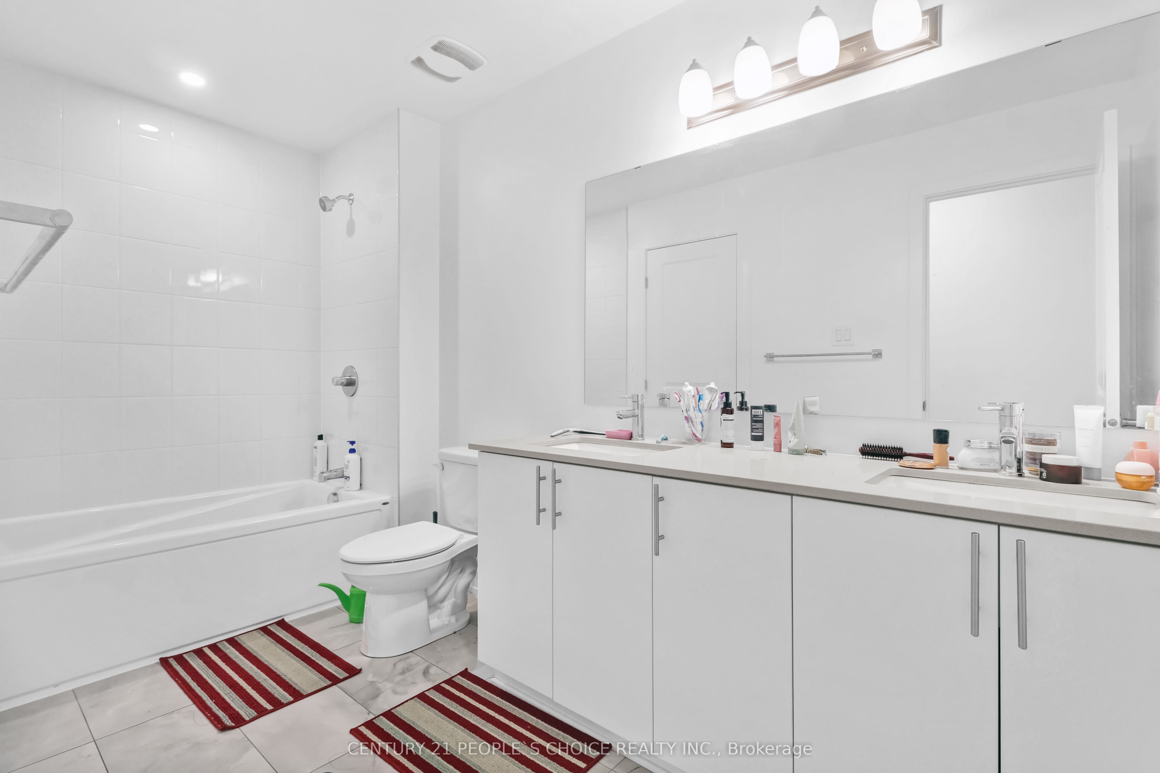 300 Makobe Ln Property Photo 17