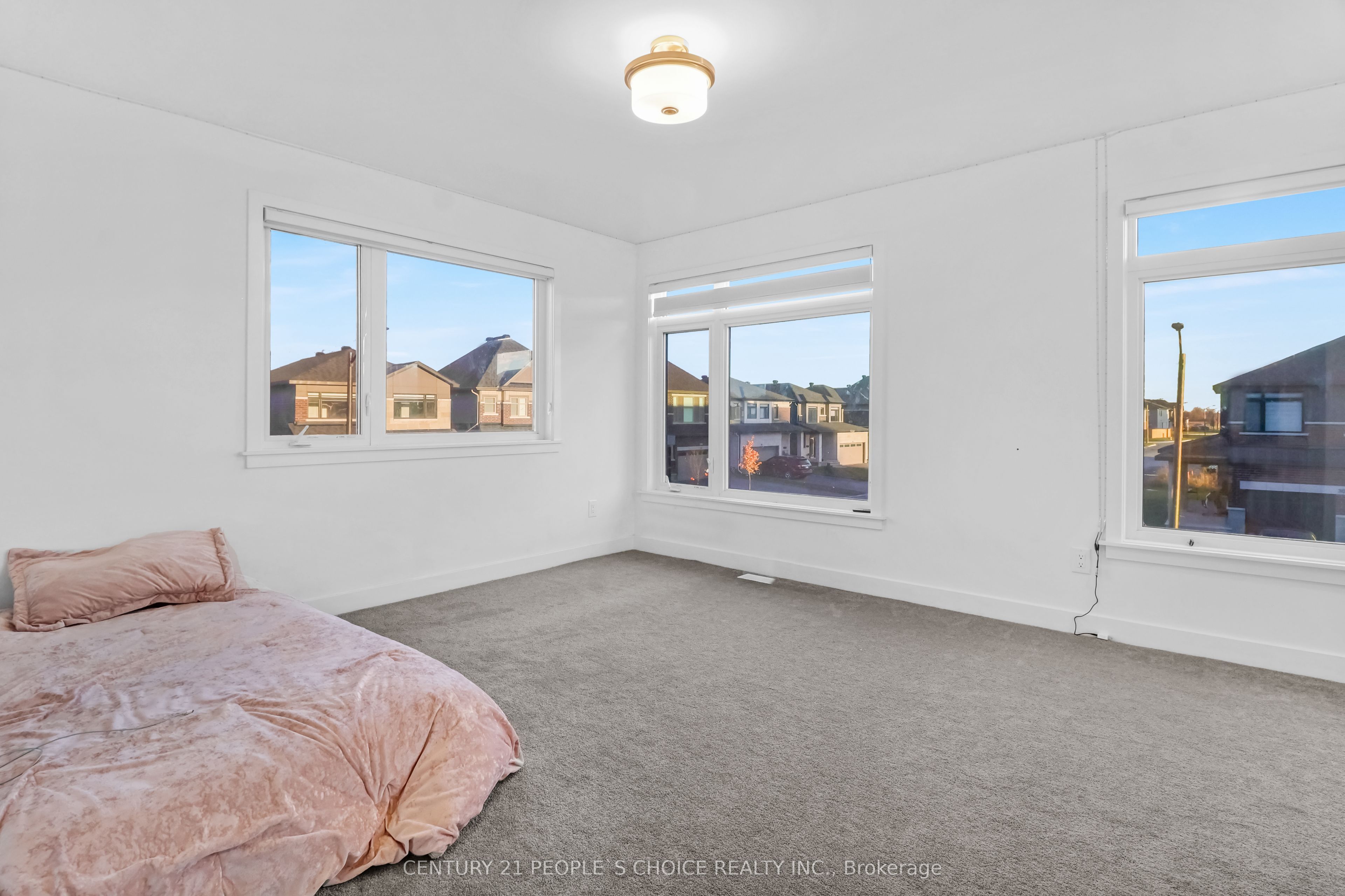 300 Makobe Ln Property Photo 18