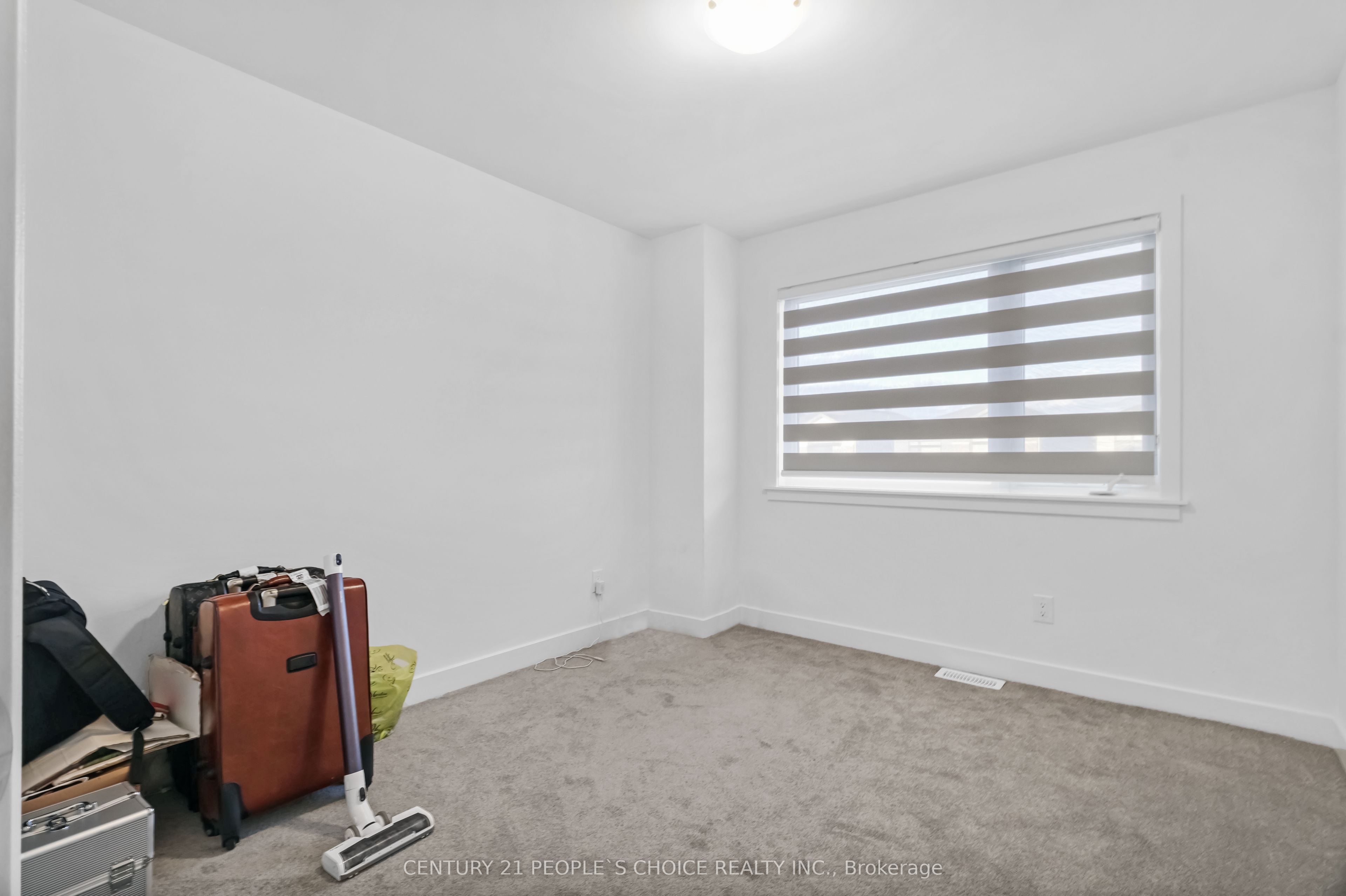 300 Makobe Ln Property Photo 22