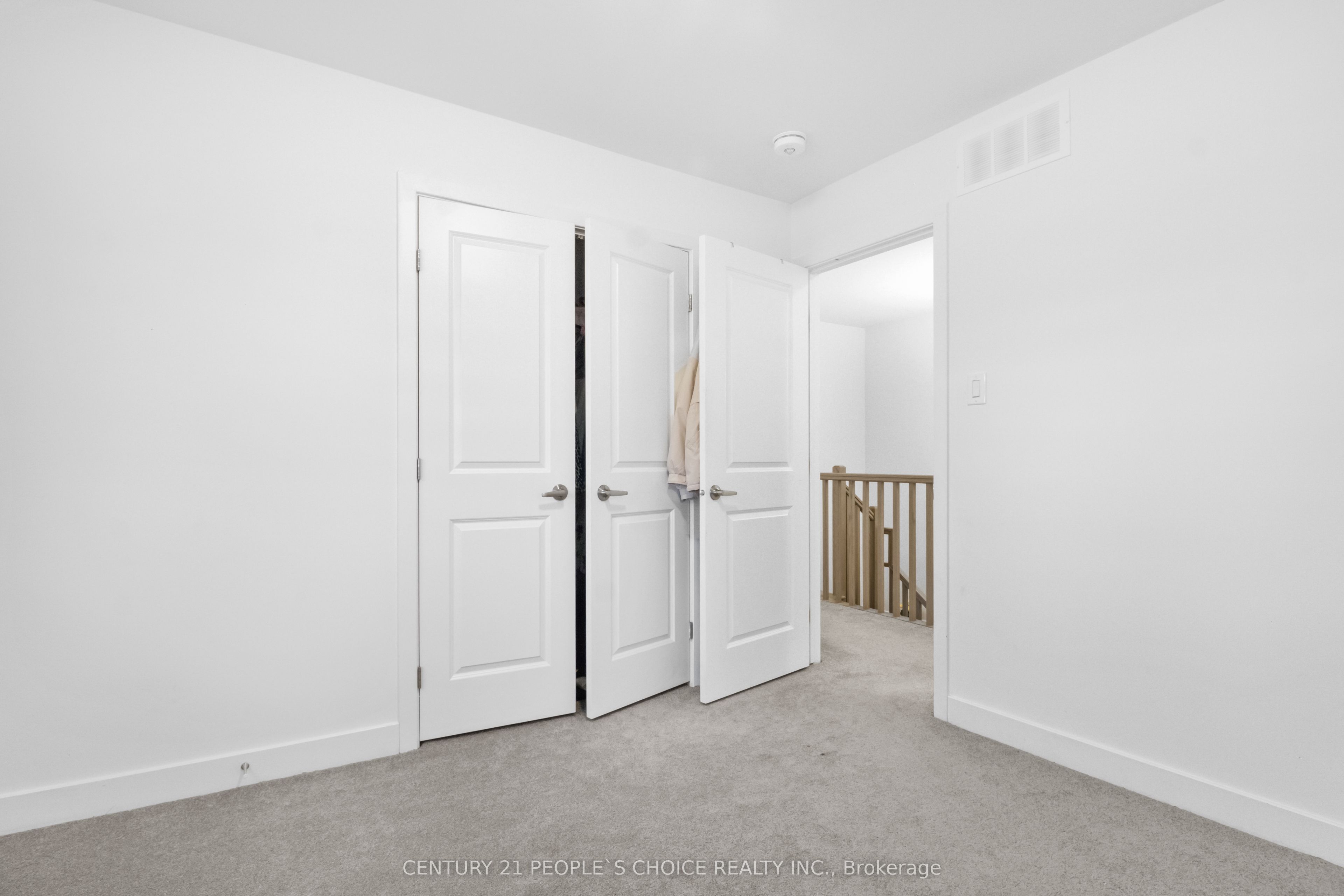 300 Makobe Ln Property Photo 23