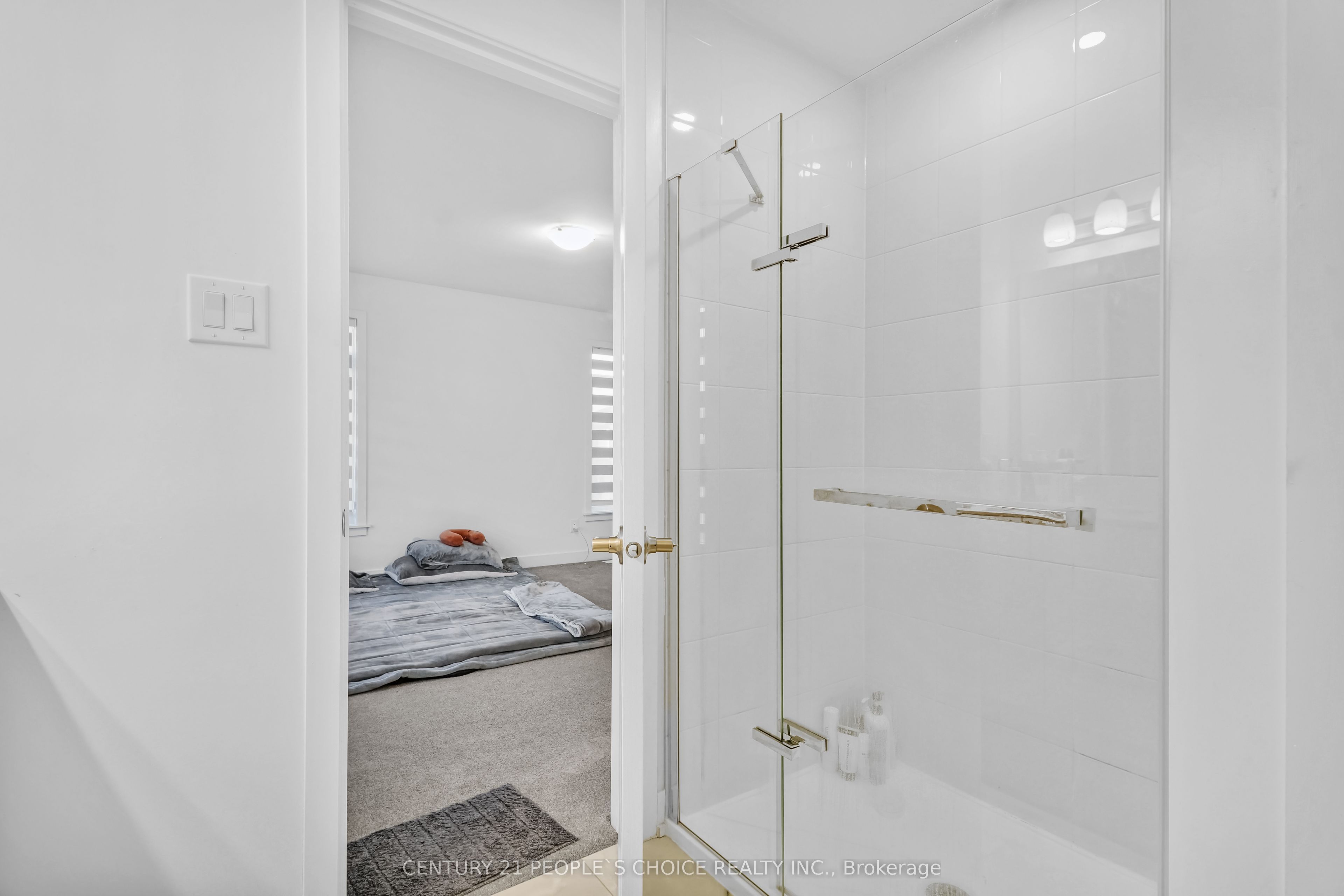 300 Makobe Ln Property Photo 28