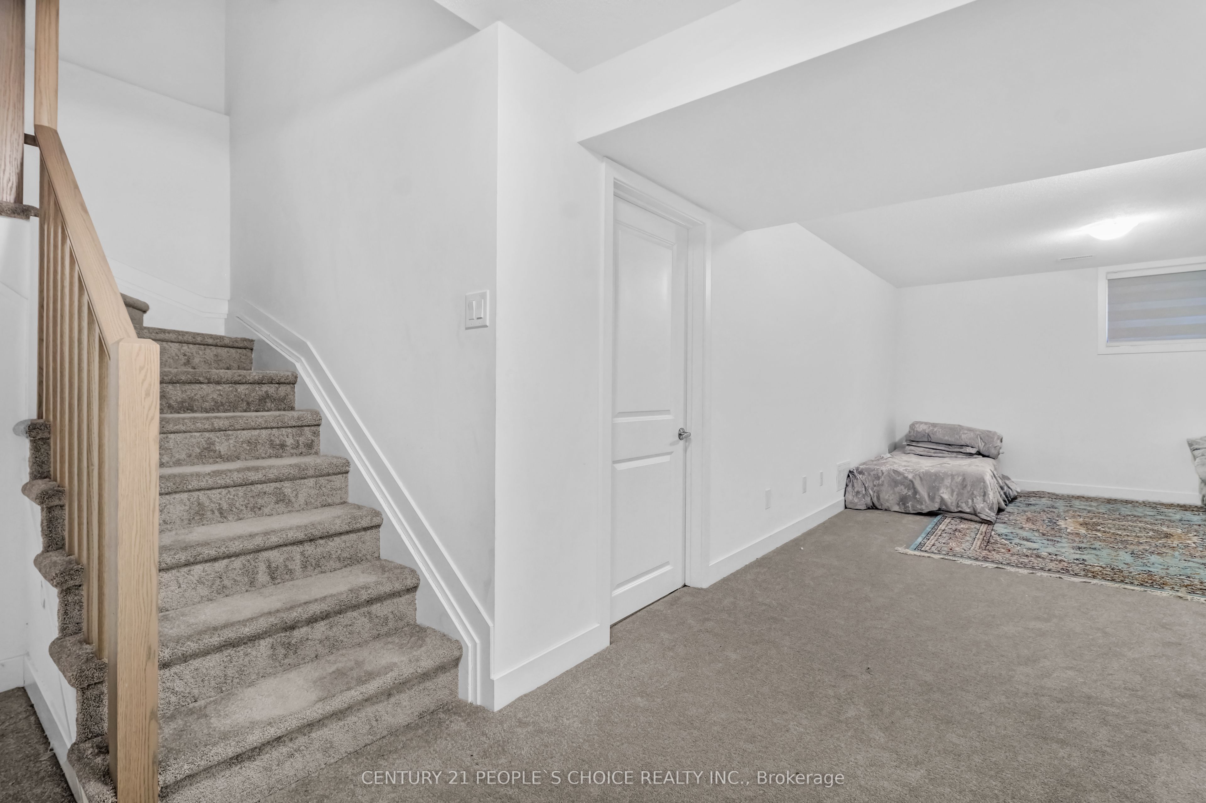 300 Makobe Ln Property Photo 29