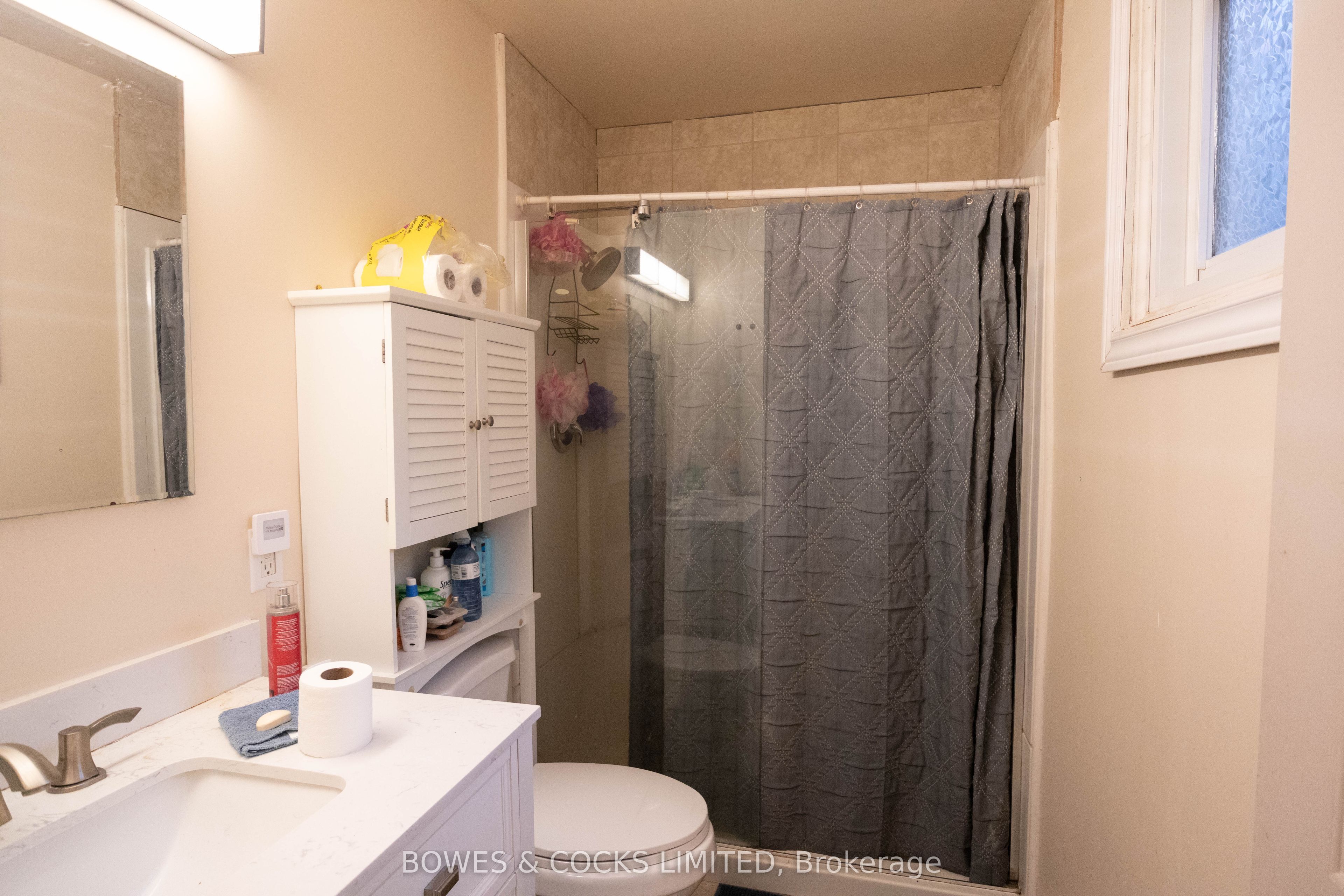 35 Cleak Ave Property Photo 13