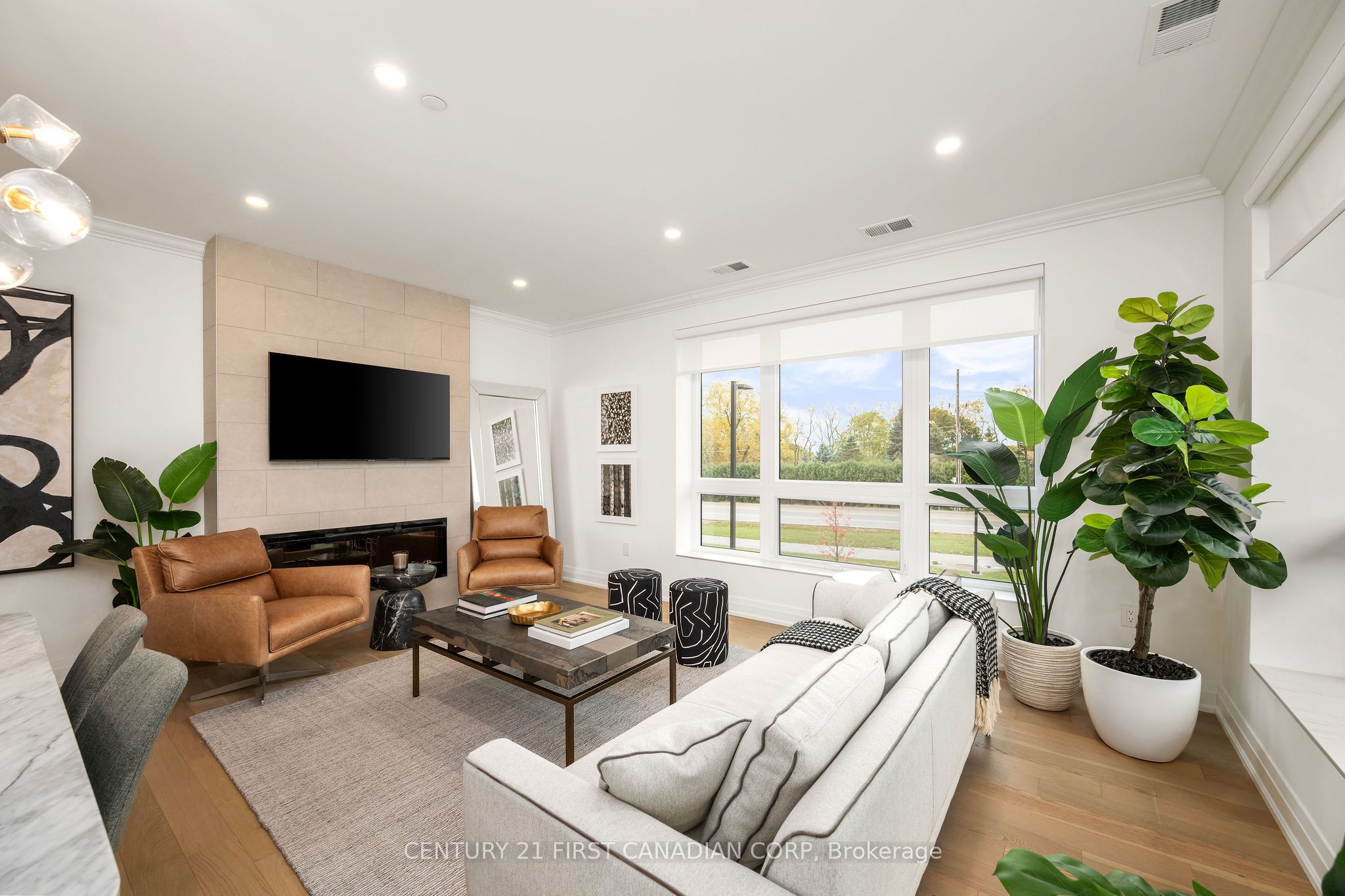 1975 Fountain Grass Dr Property Photo 15