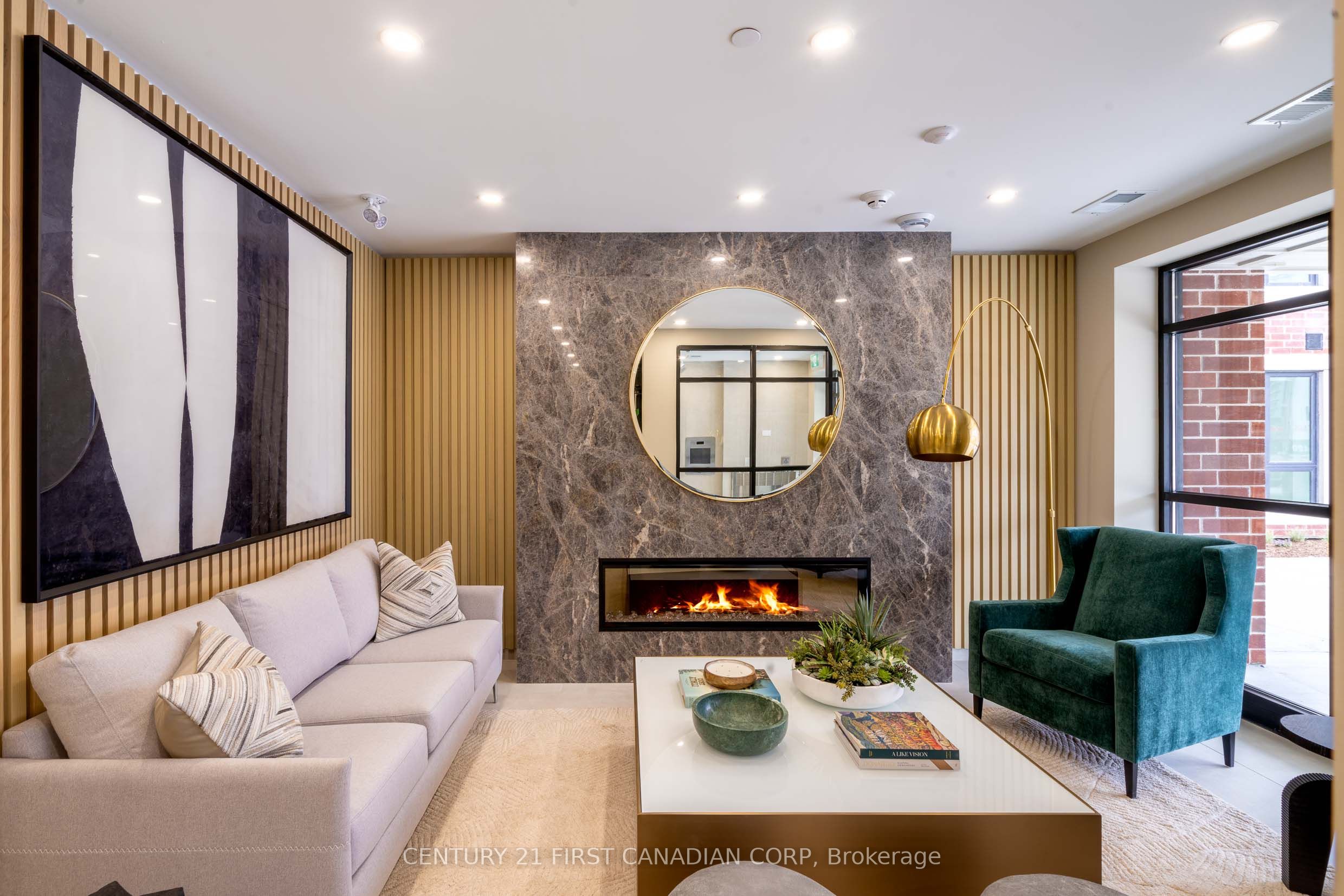 1975 Fountain Grass Dr Property Photo 19