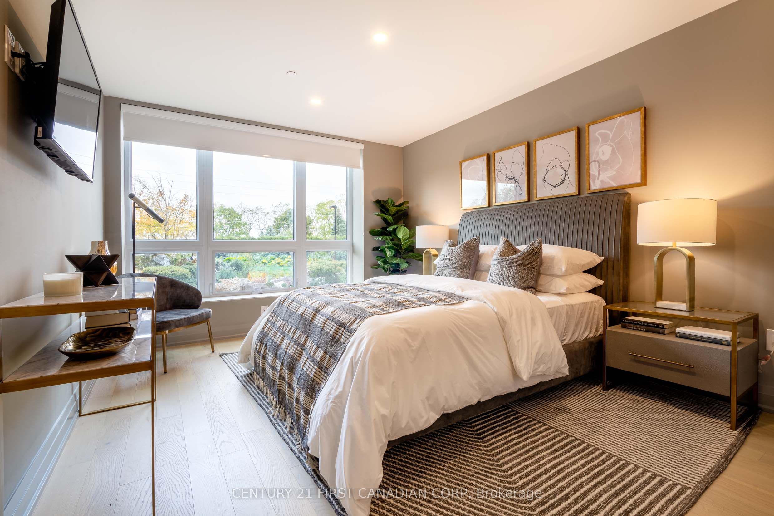 1975 Fountain Grass Dr Property Photo 20