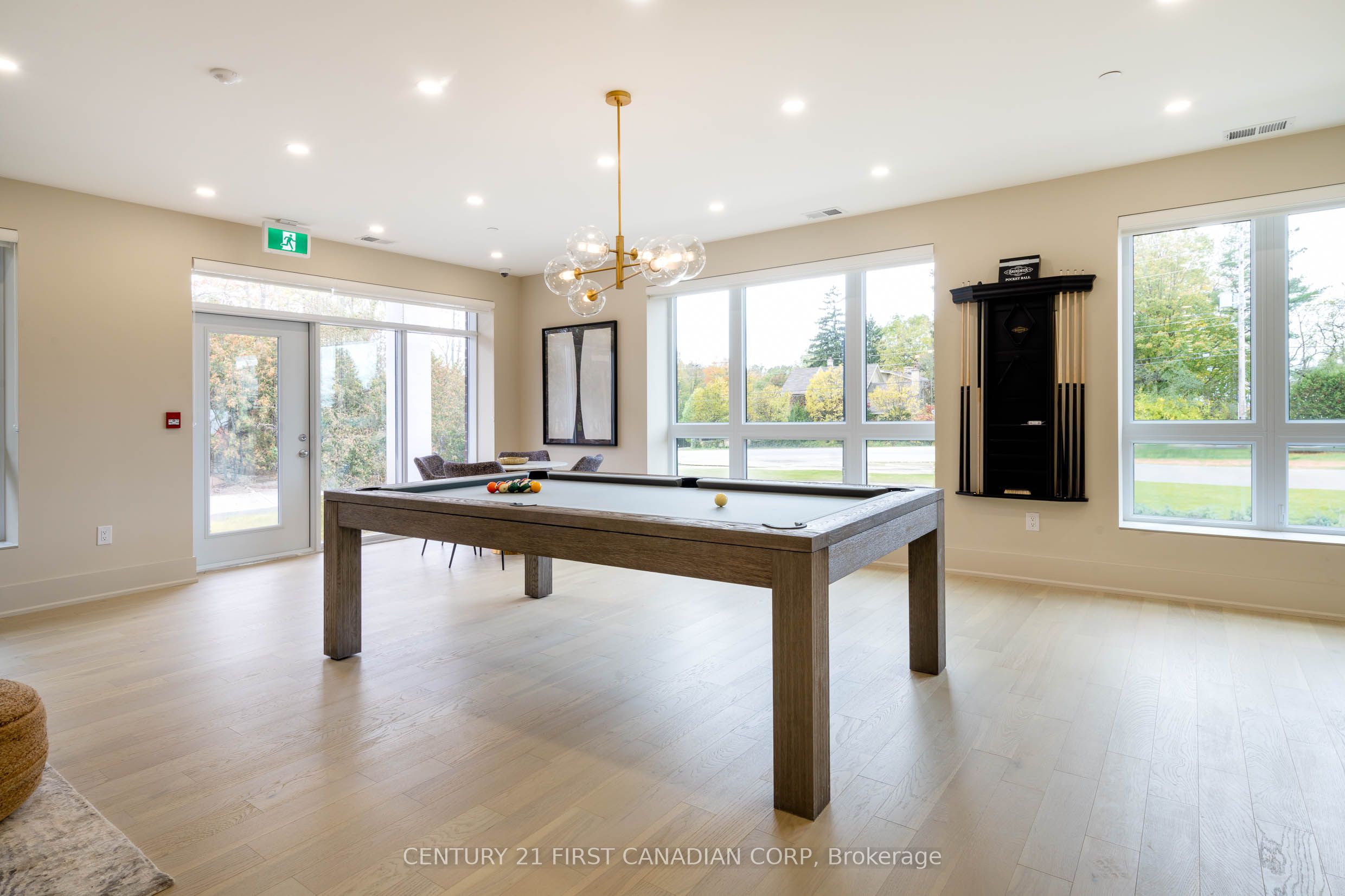 1975 Fountain Grass Dr Property Photo 27