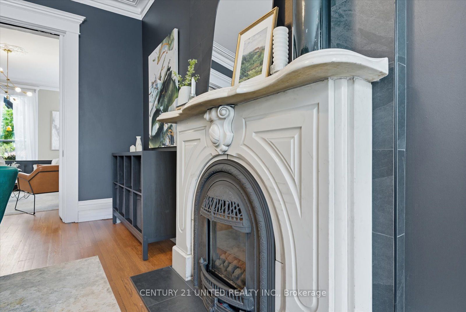 559 Downie St Property Photo 10