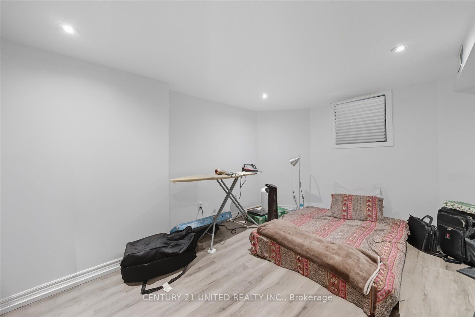 559 Downie St Property Photo 45