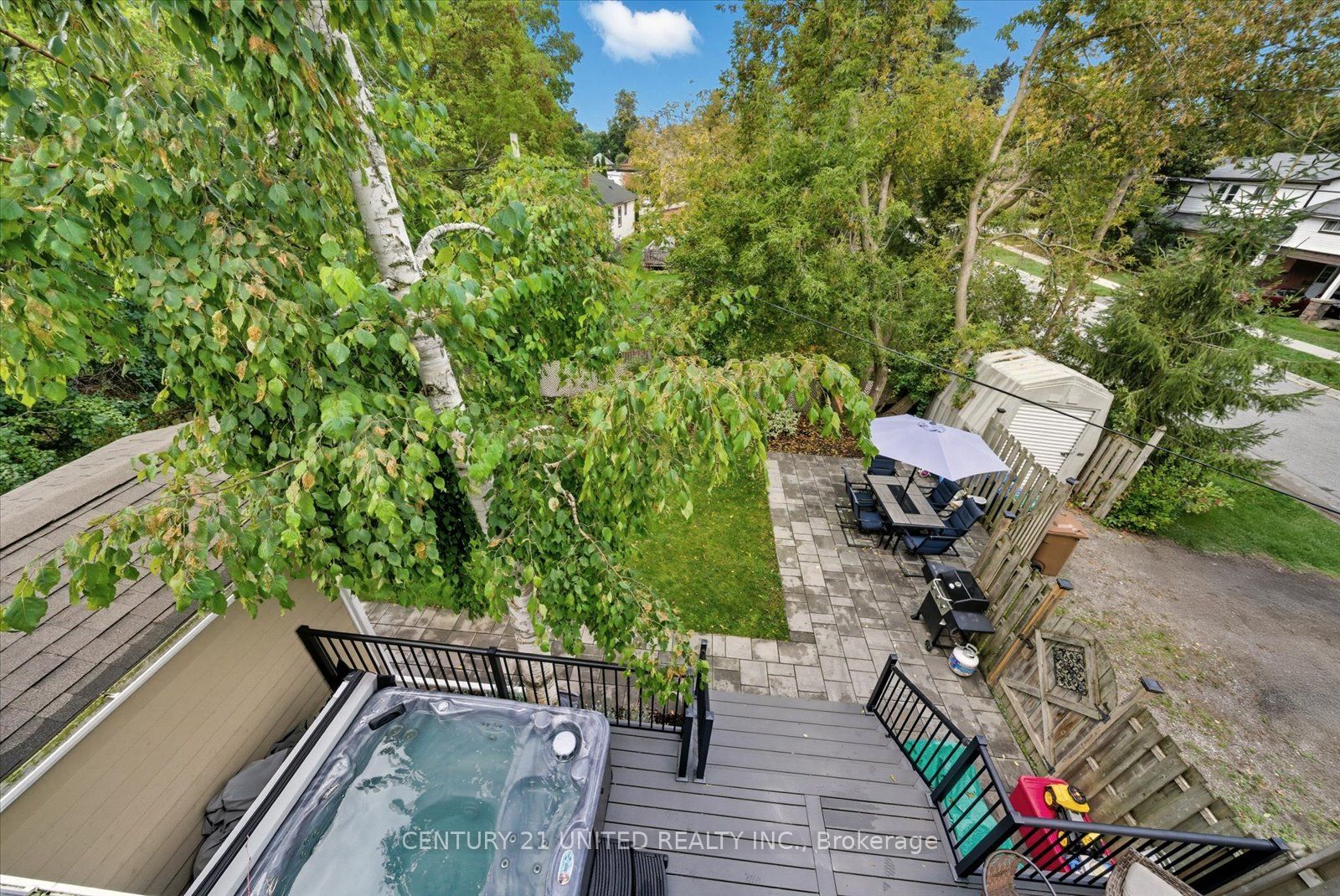 559 Downie St Property Photo 48