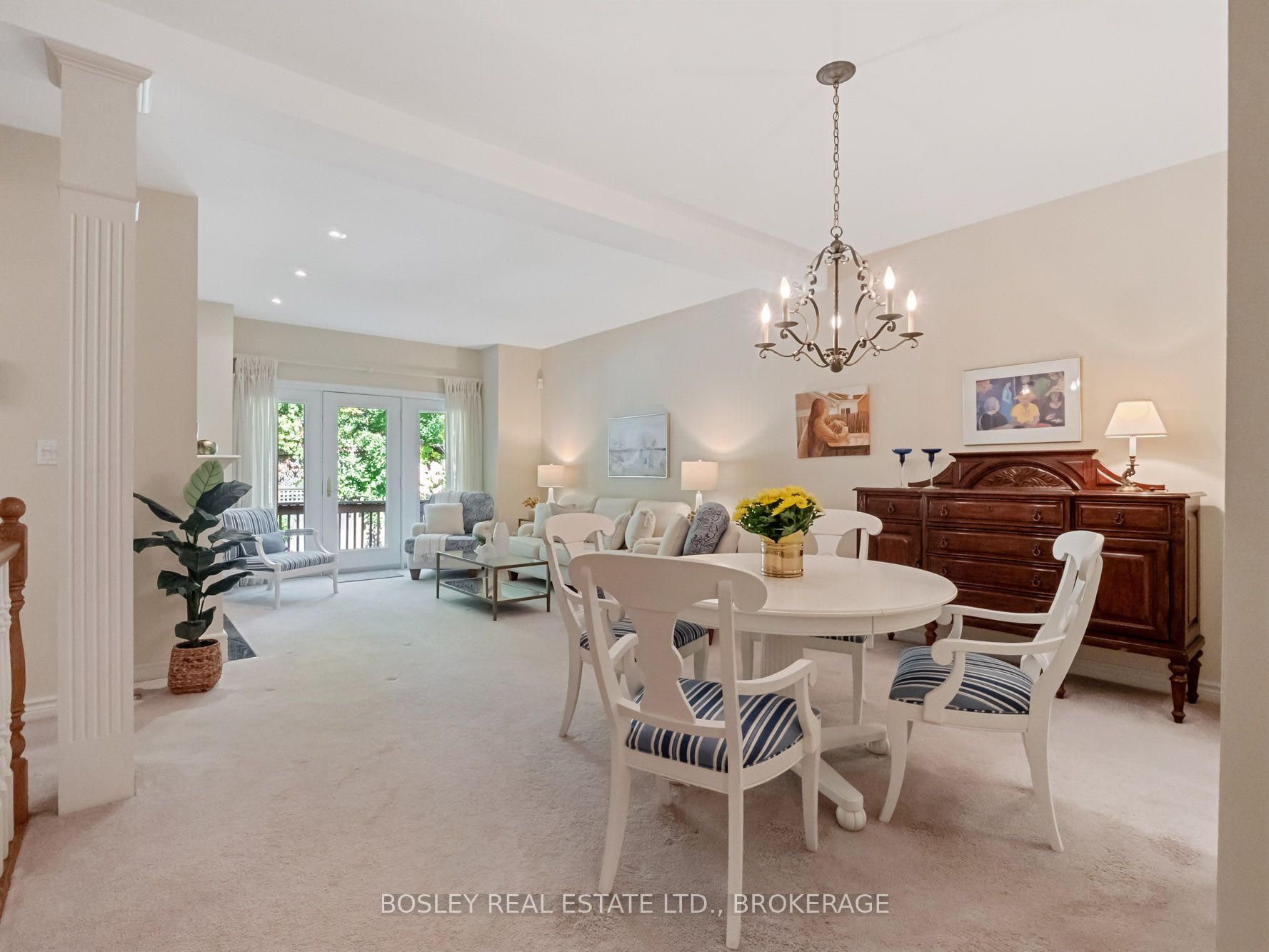 575 Simcoe St Property Photo 6