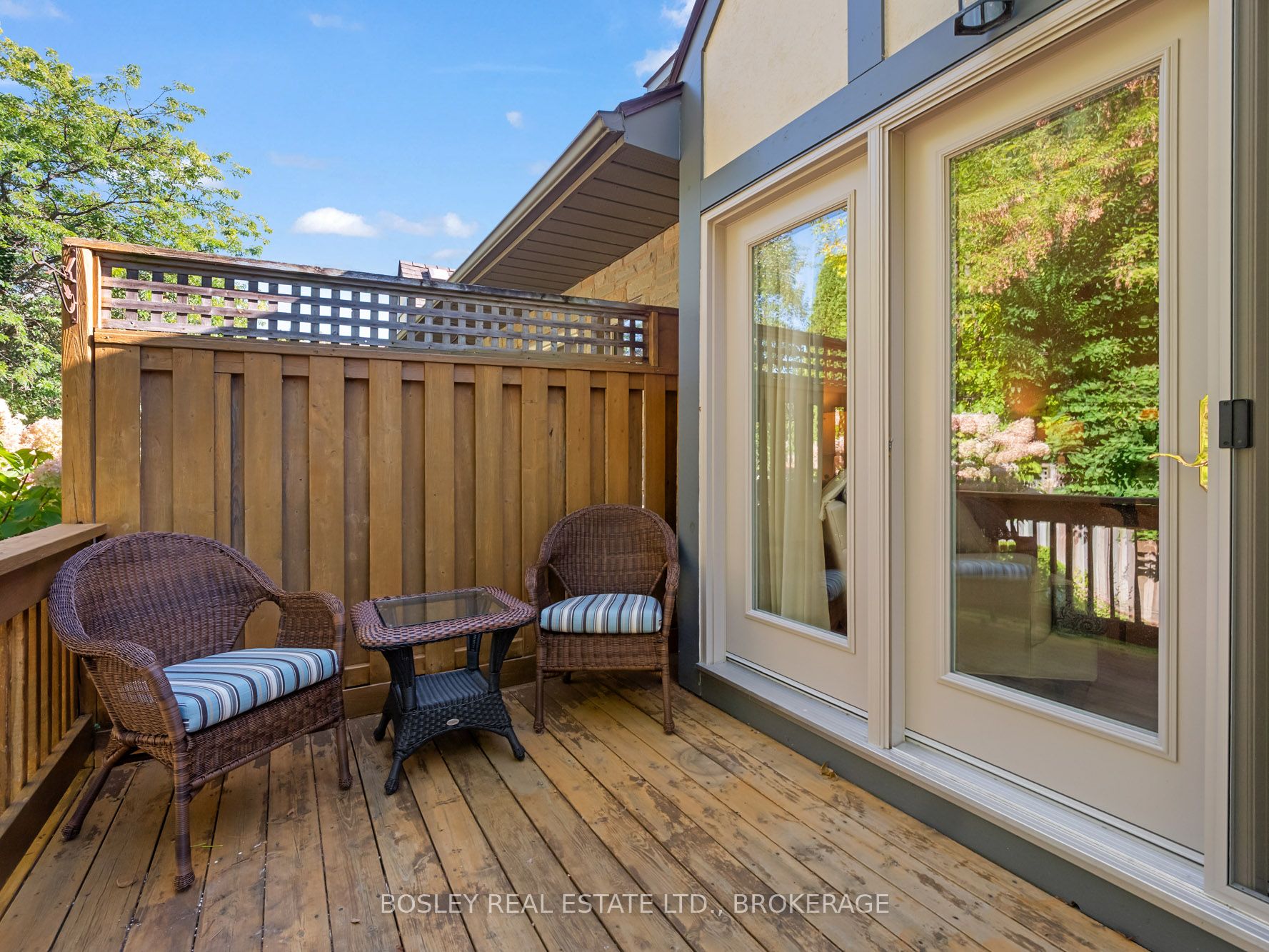 575 Simcoe St Property Photo 9