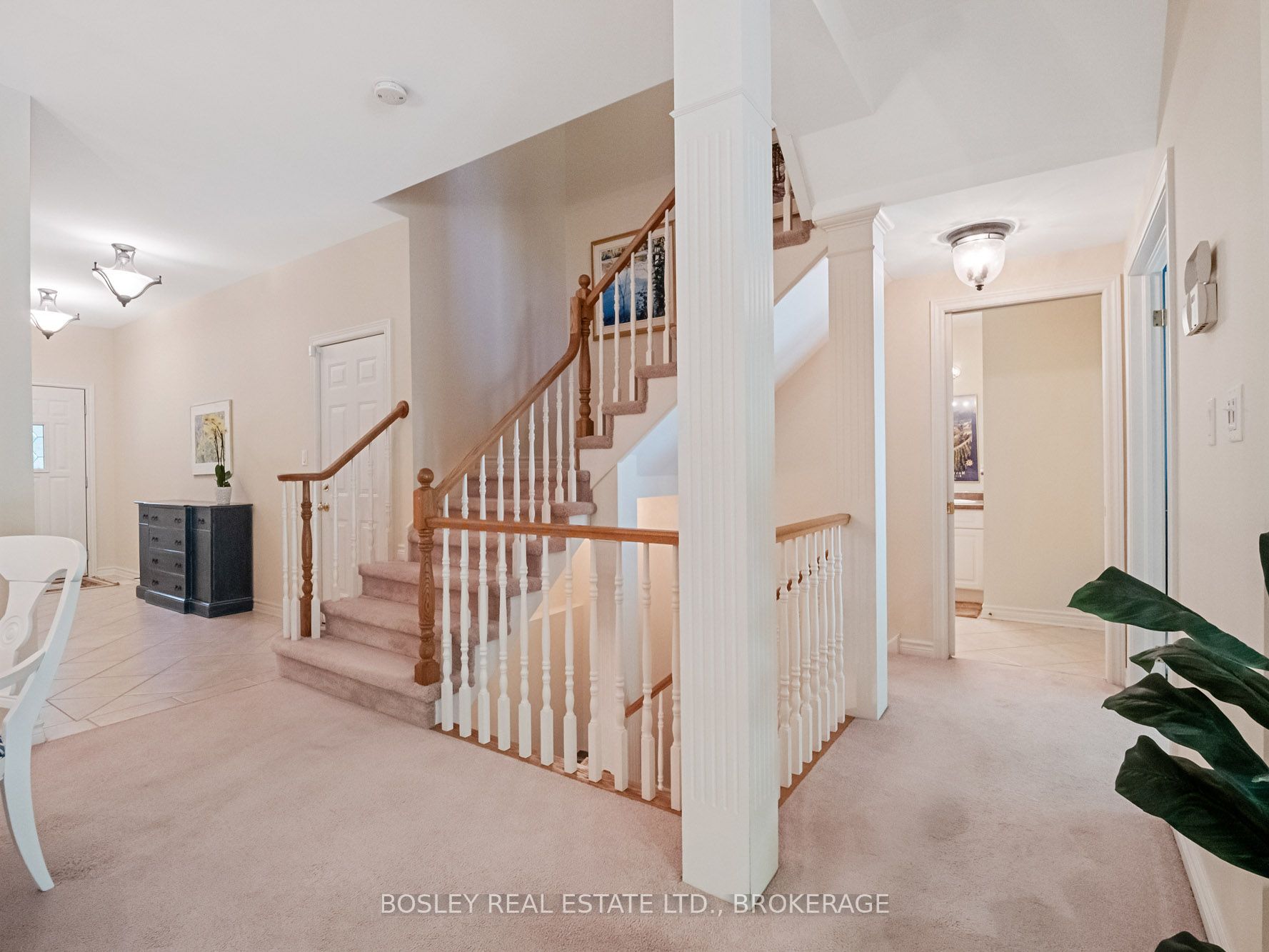 575 Simcoe St Property Photo 16