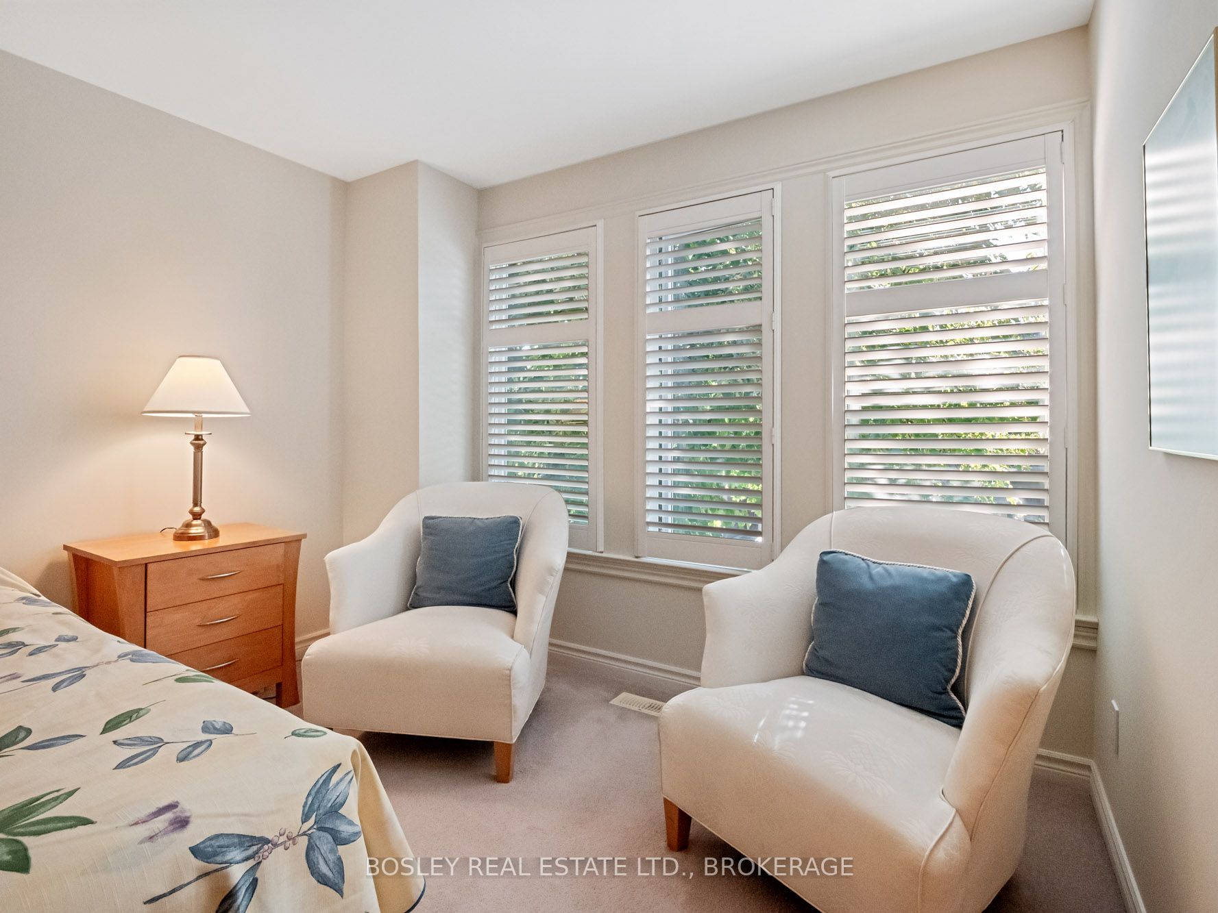 575 Simcoe St Property Photo 21