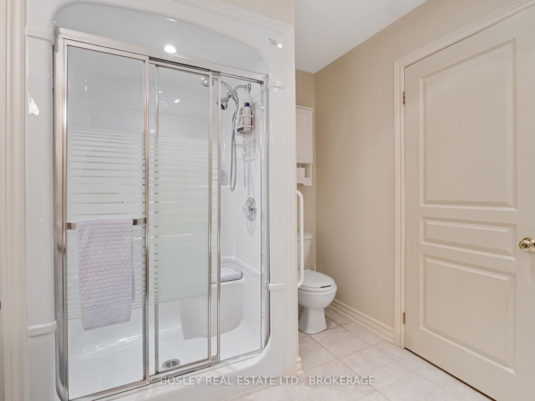 575 Simcoe St Property Photo 24