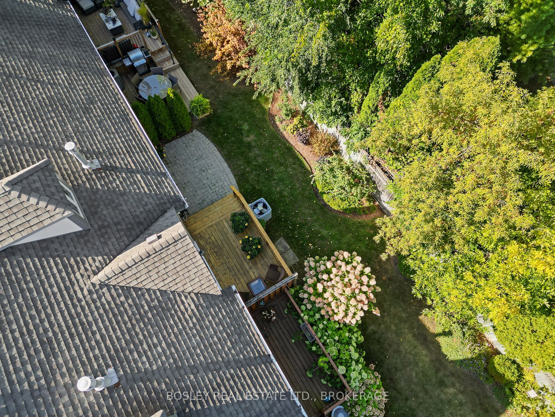 575 Simcoe St Property Photo 36