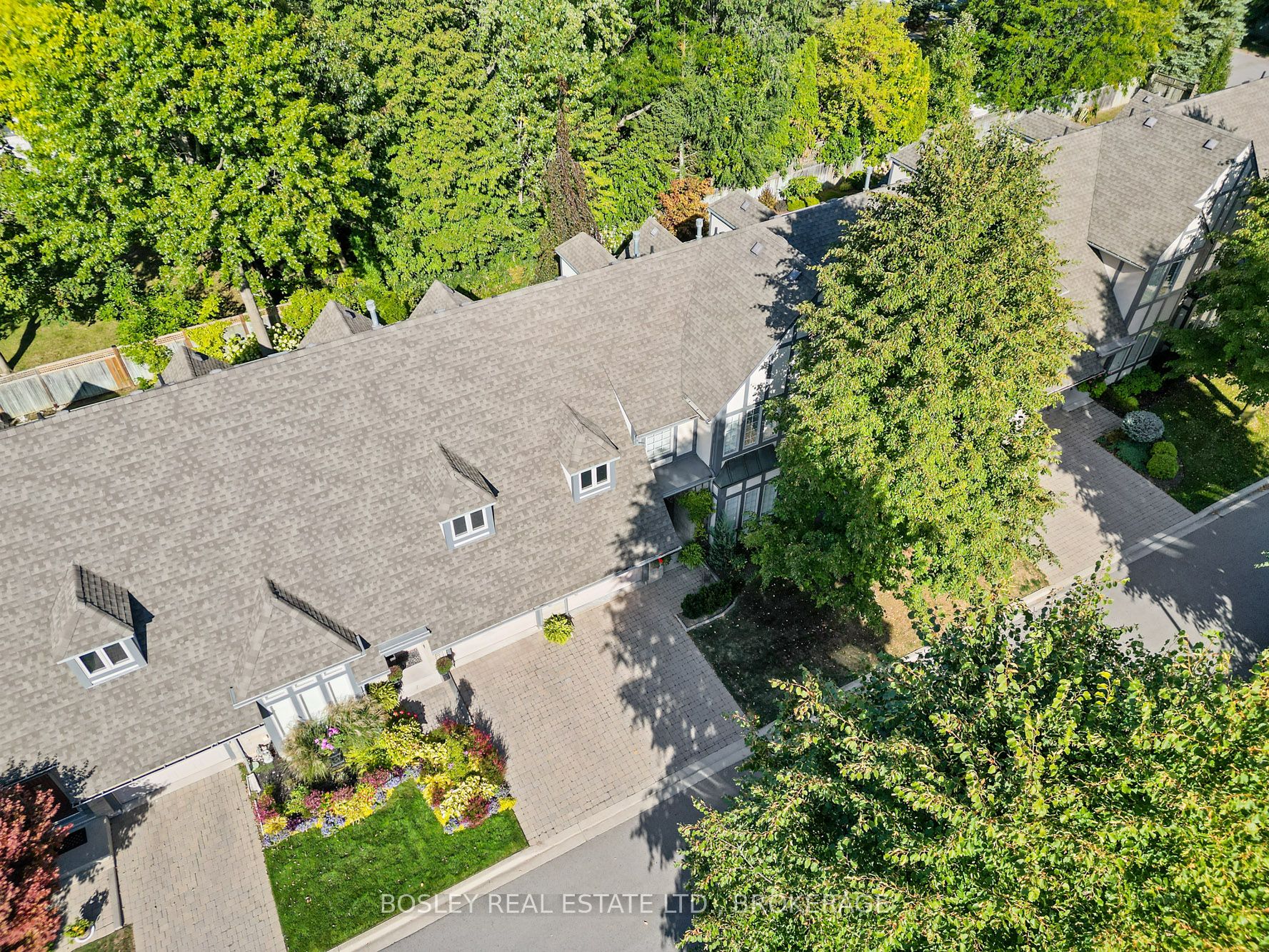 575 Simcoe St Property Photo 37