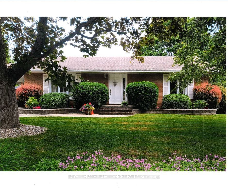 7 North Drive Property Photo 1