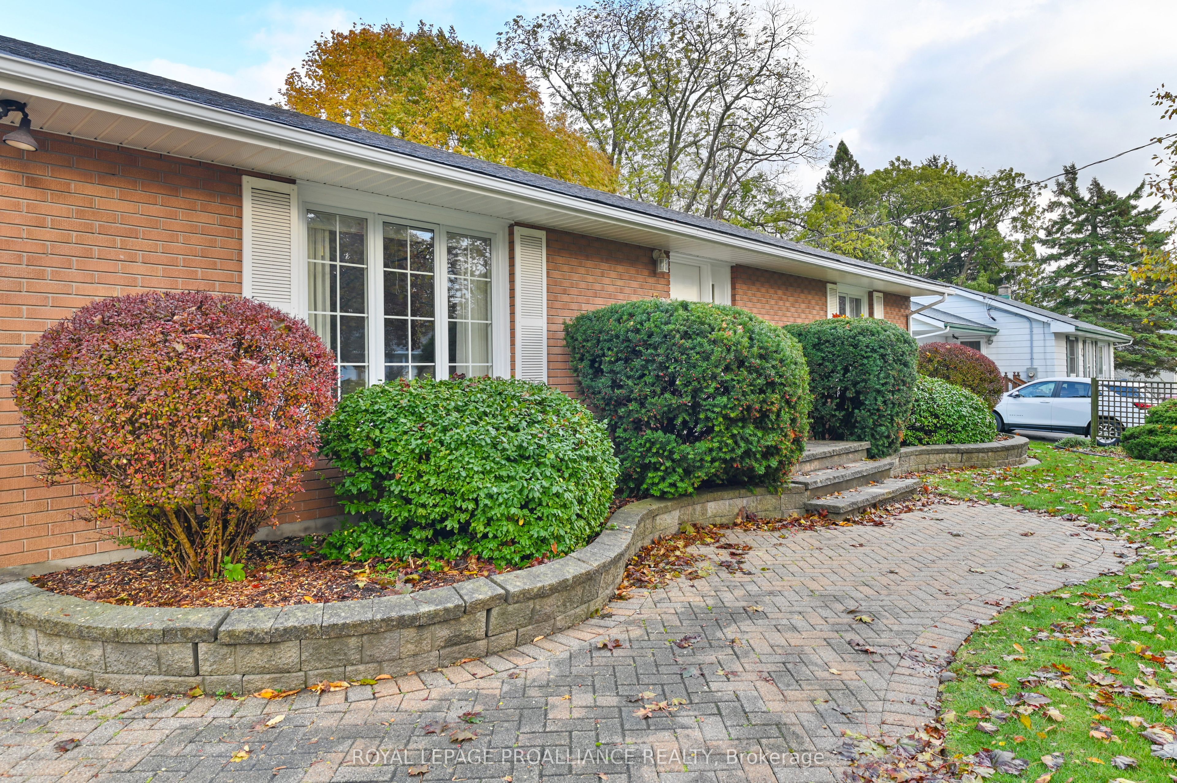 7 North Drive Property Photo 5