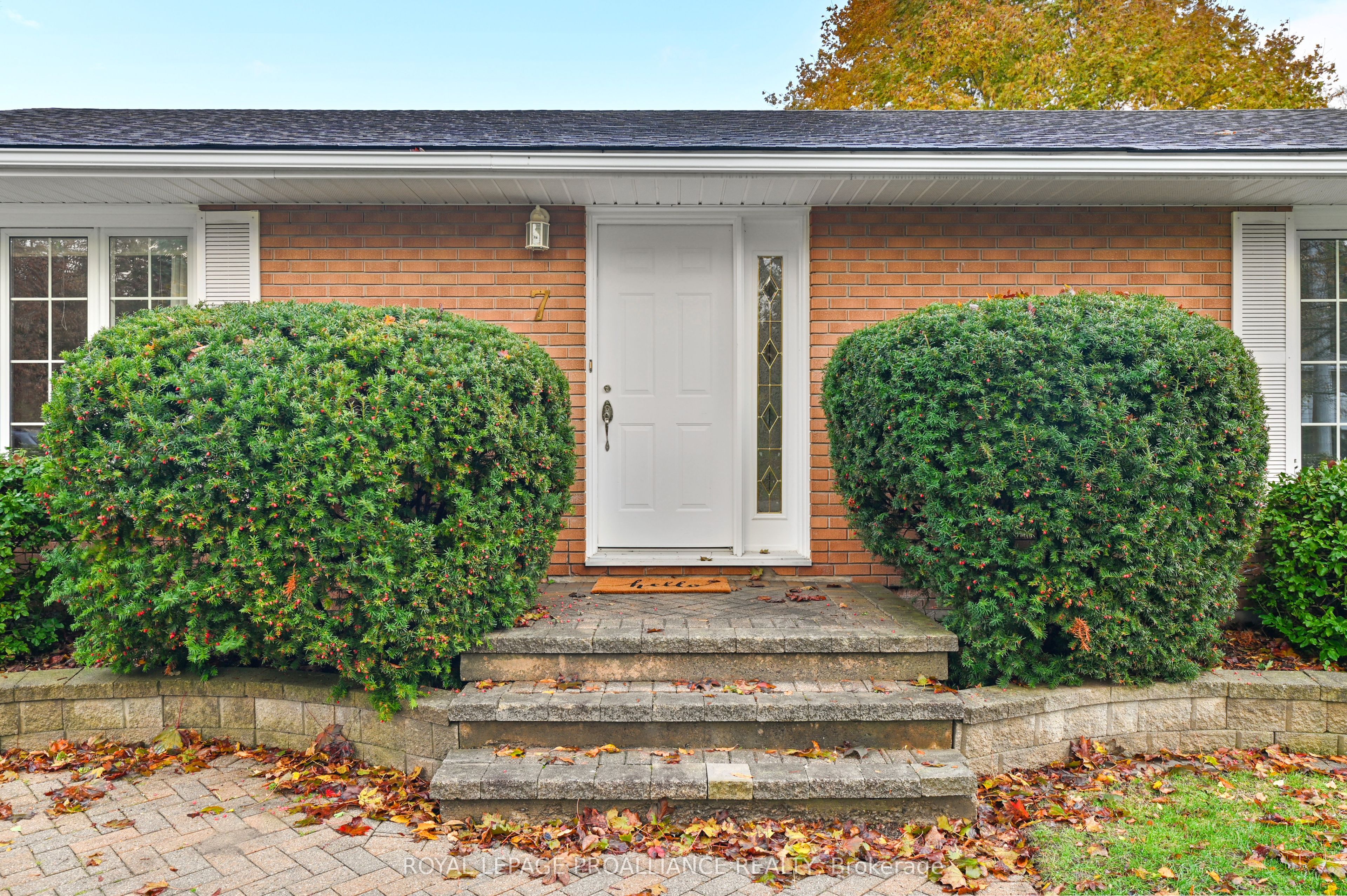 7 North Drive Property Photo 6