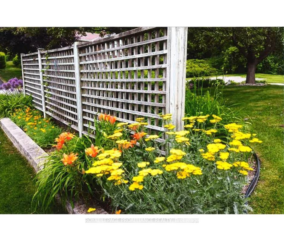 7 North Drive Property Photo 9