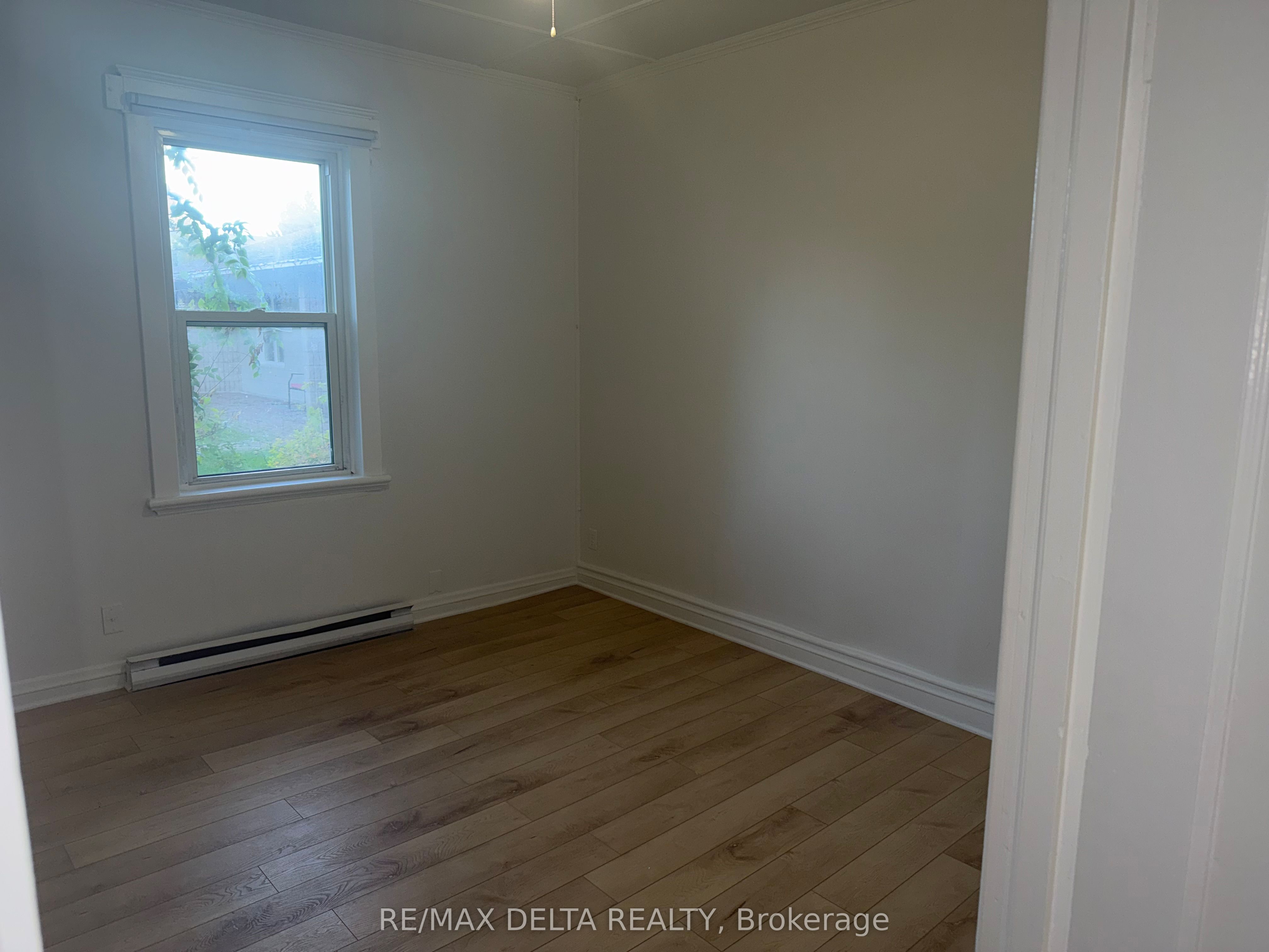 2248 Laval St Property Photo 11