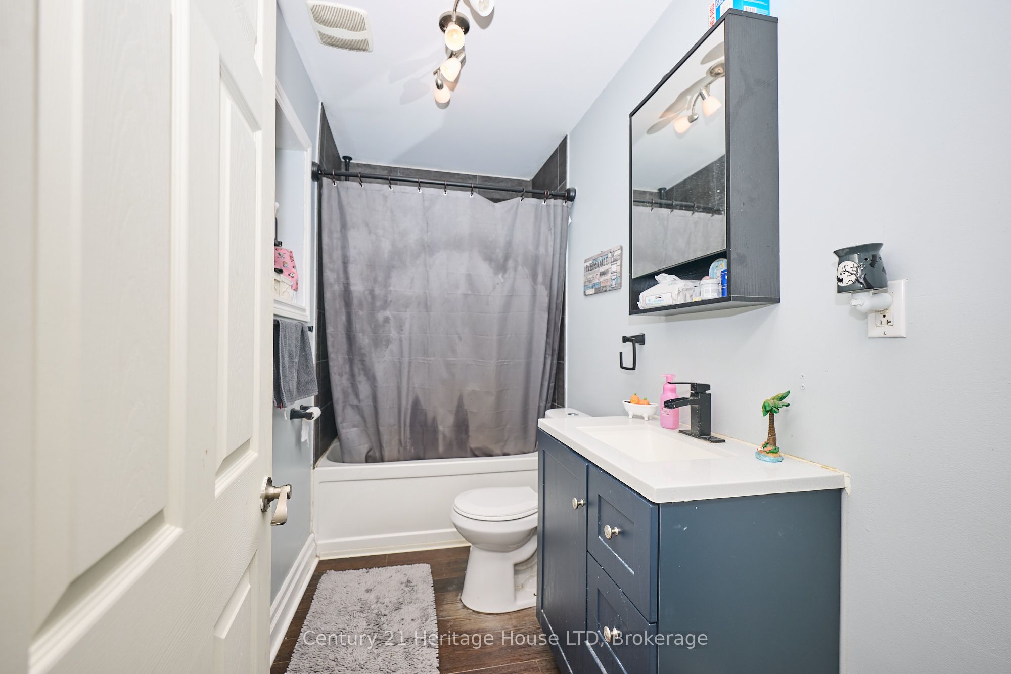 119 Page St Property Photo 12