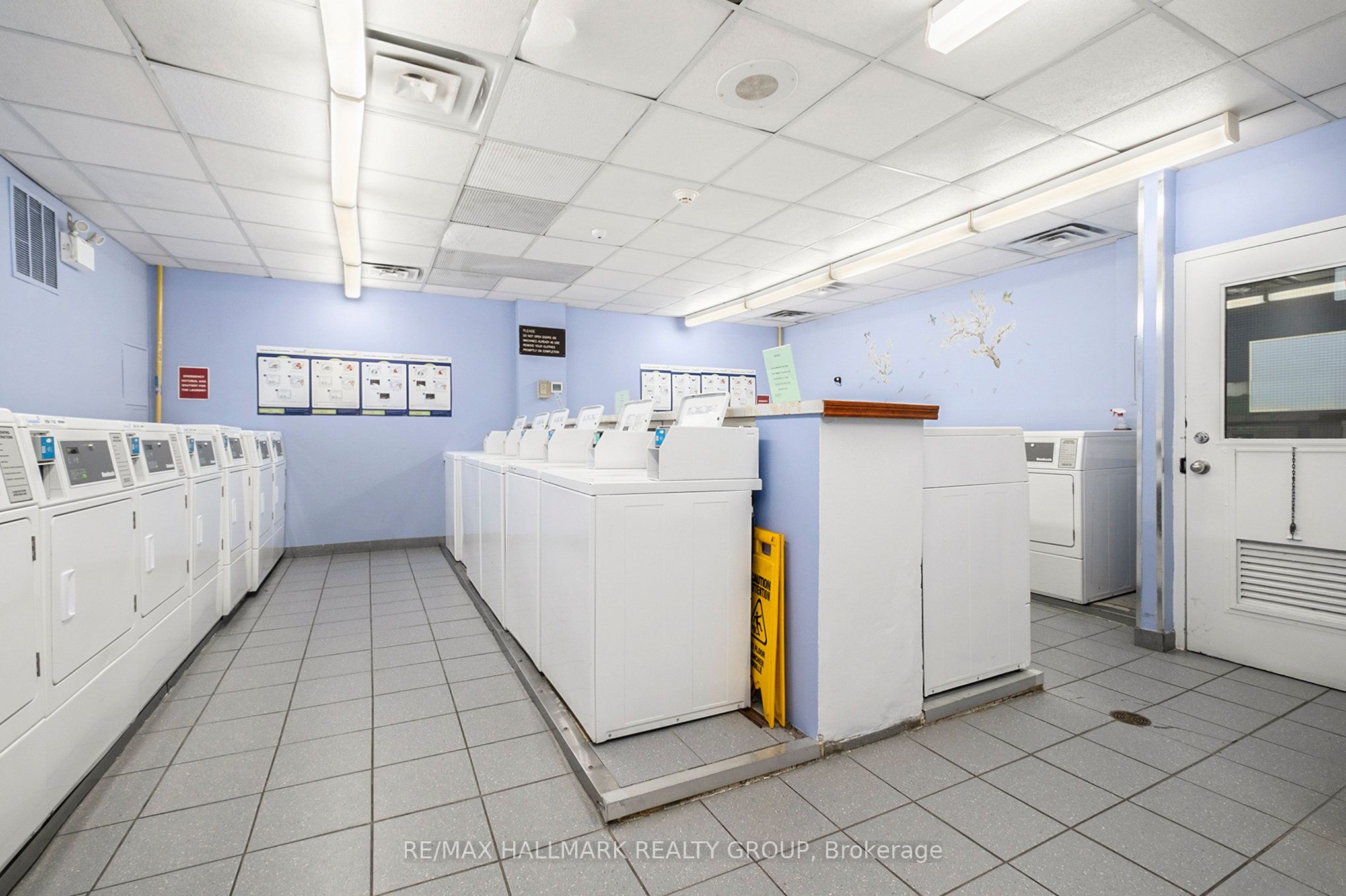 1380 Prince Of Wales Dr Property Photo 20