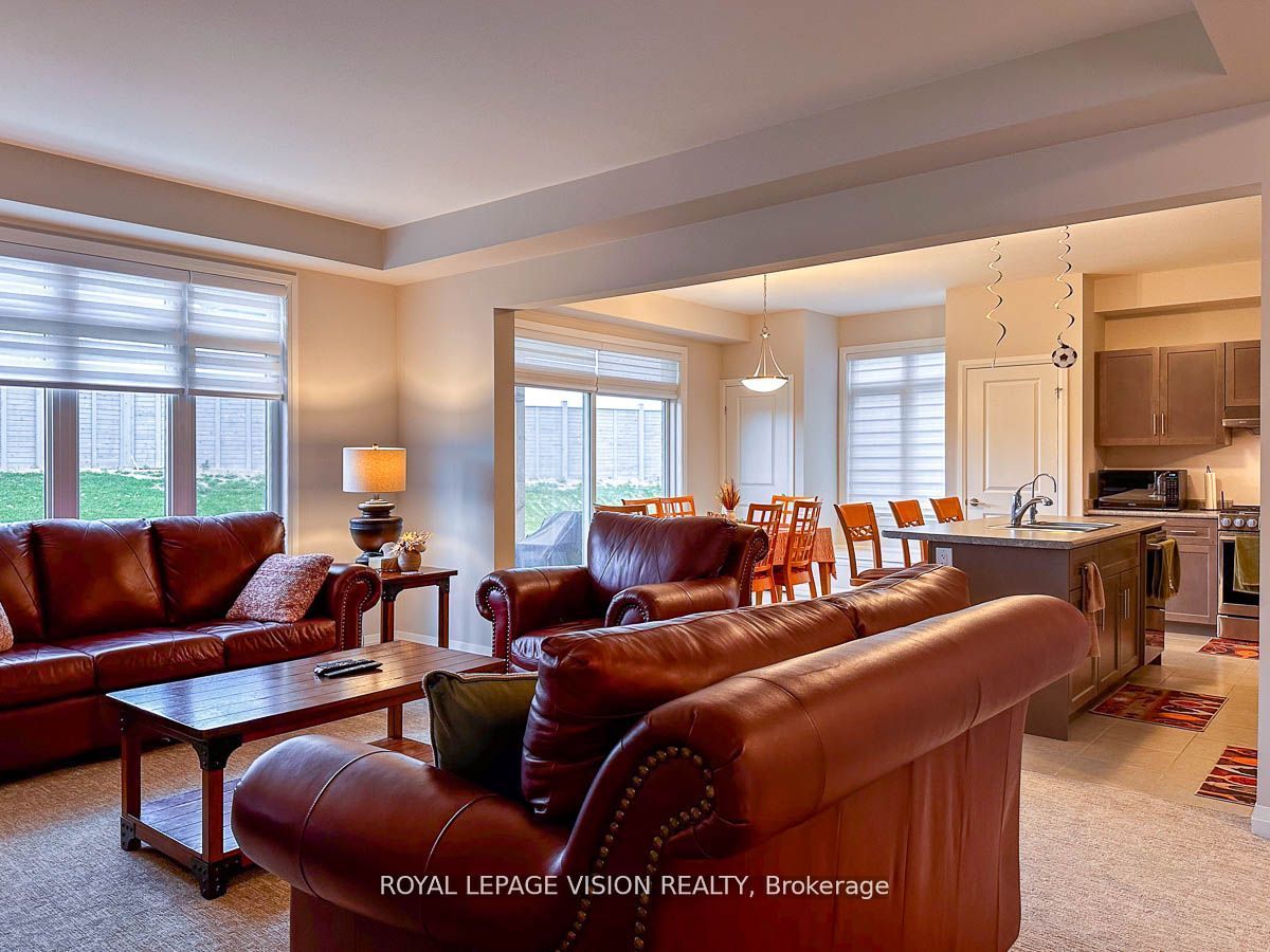 155 Bur Oak Dr Property Photo 11