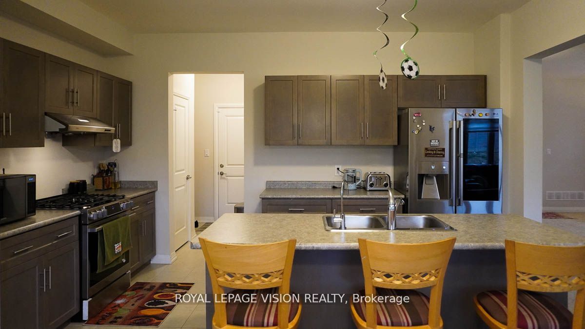 155 Bur Oak Dr Property Photo 13