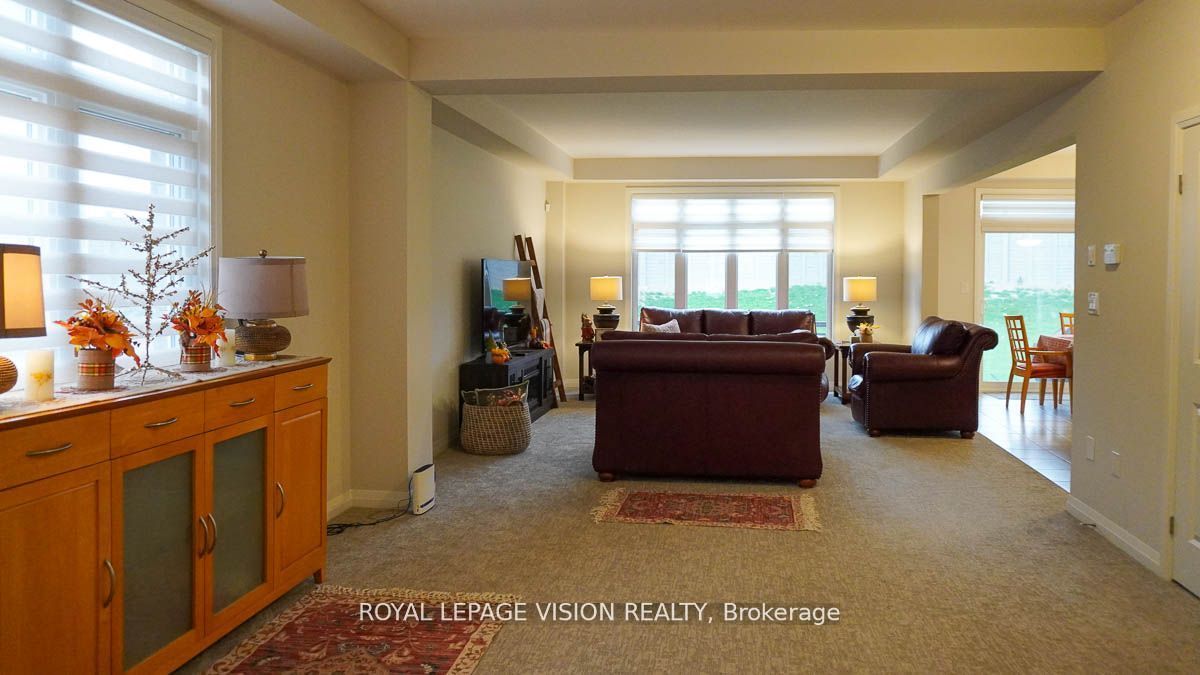 155 Bur Oak Dr Property Photo 16