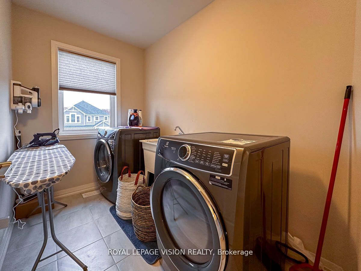 155 Bur Oak Dr Property Photo 20