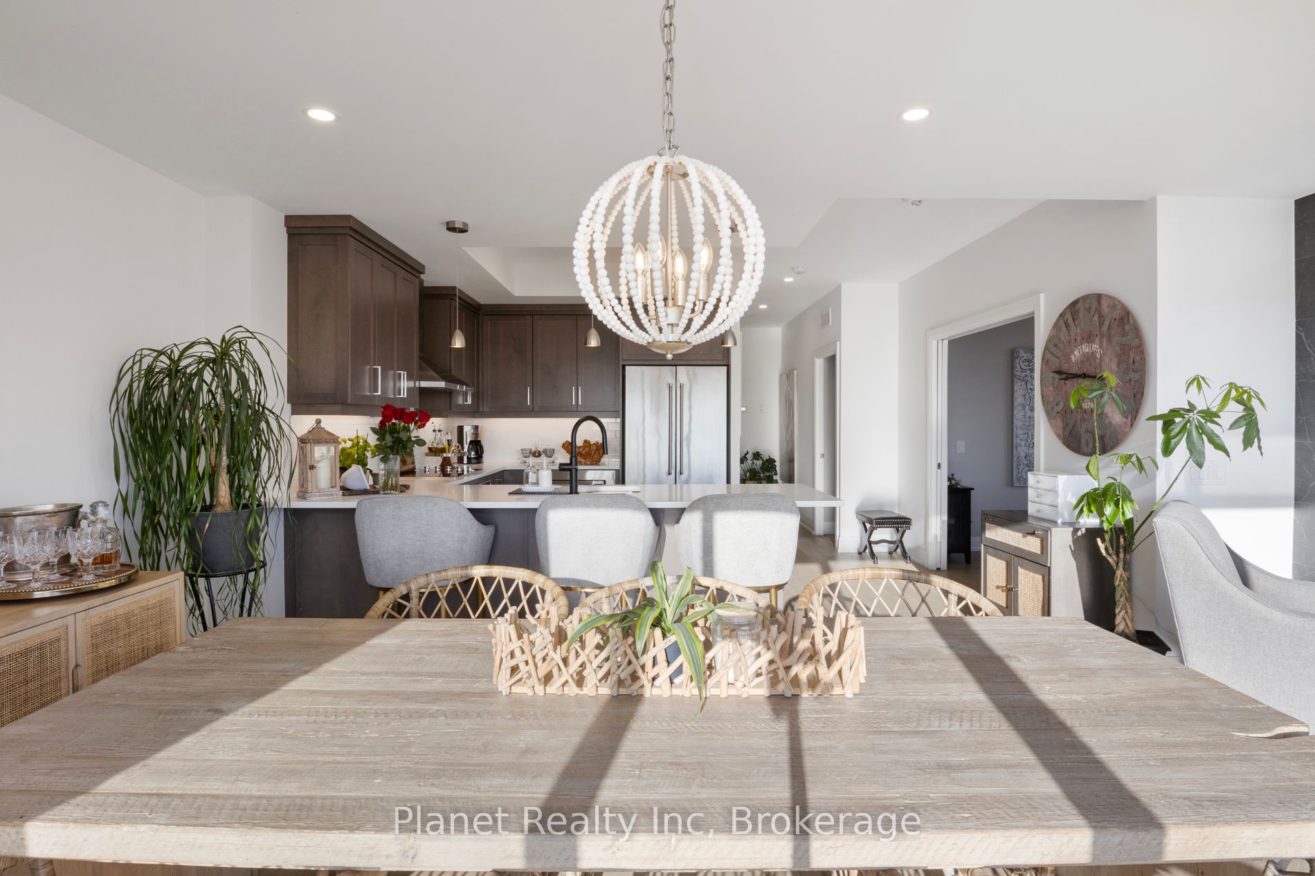 71 Wyndham Street S 604 Property Photo 11