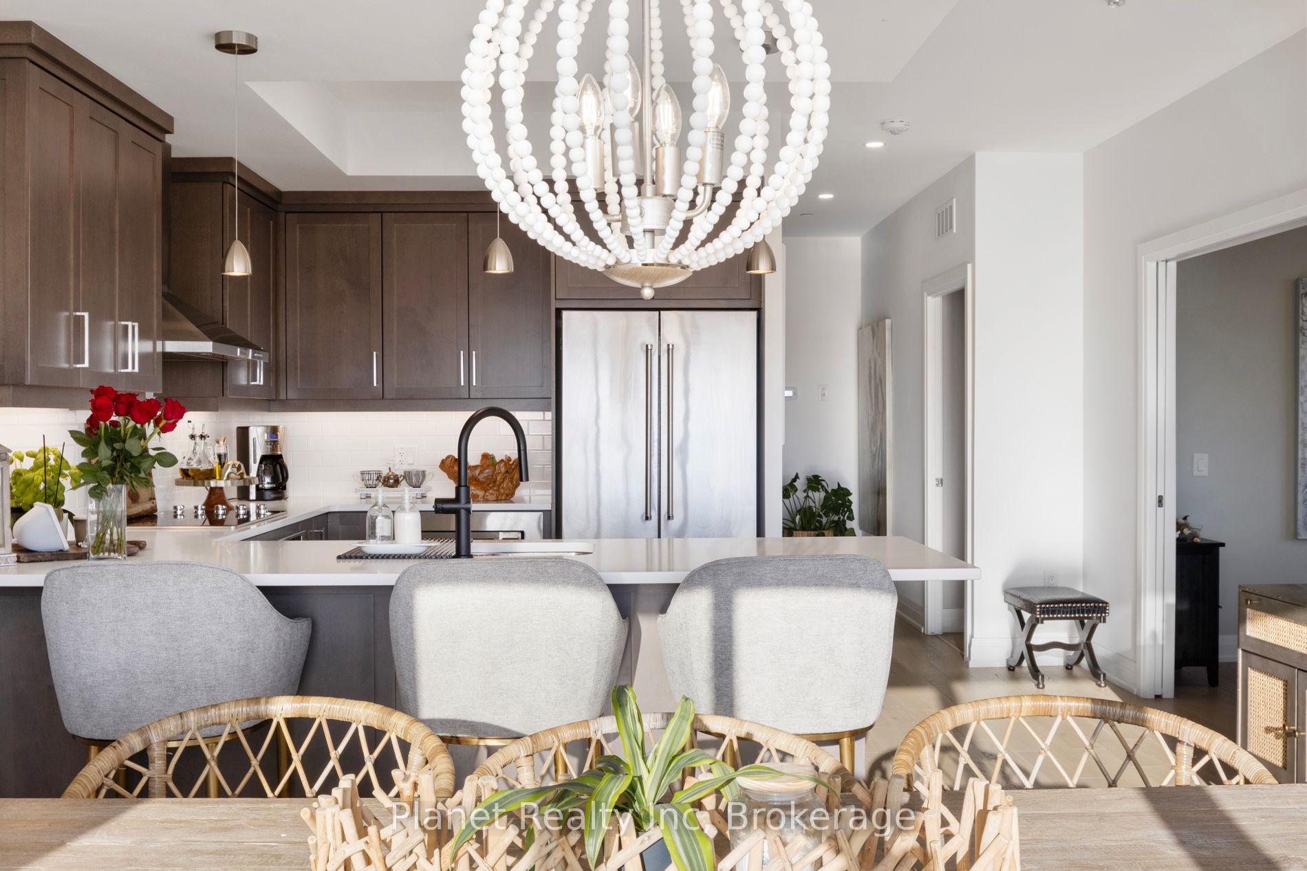 71 Wyndham Street S 604 Property Photo 13