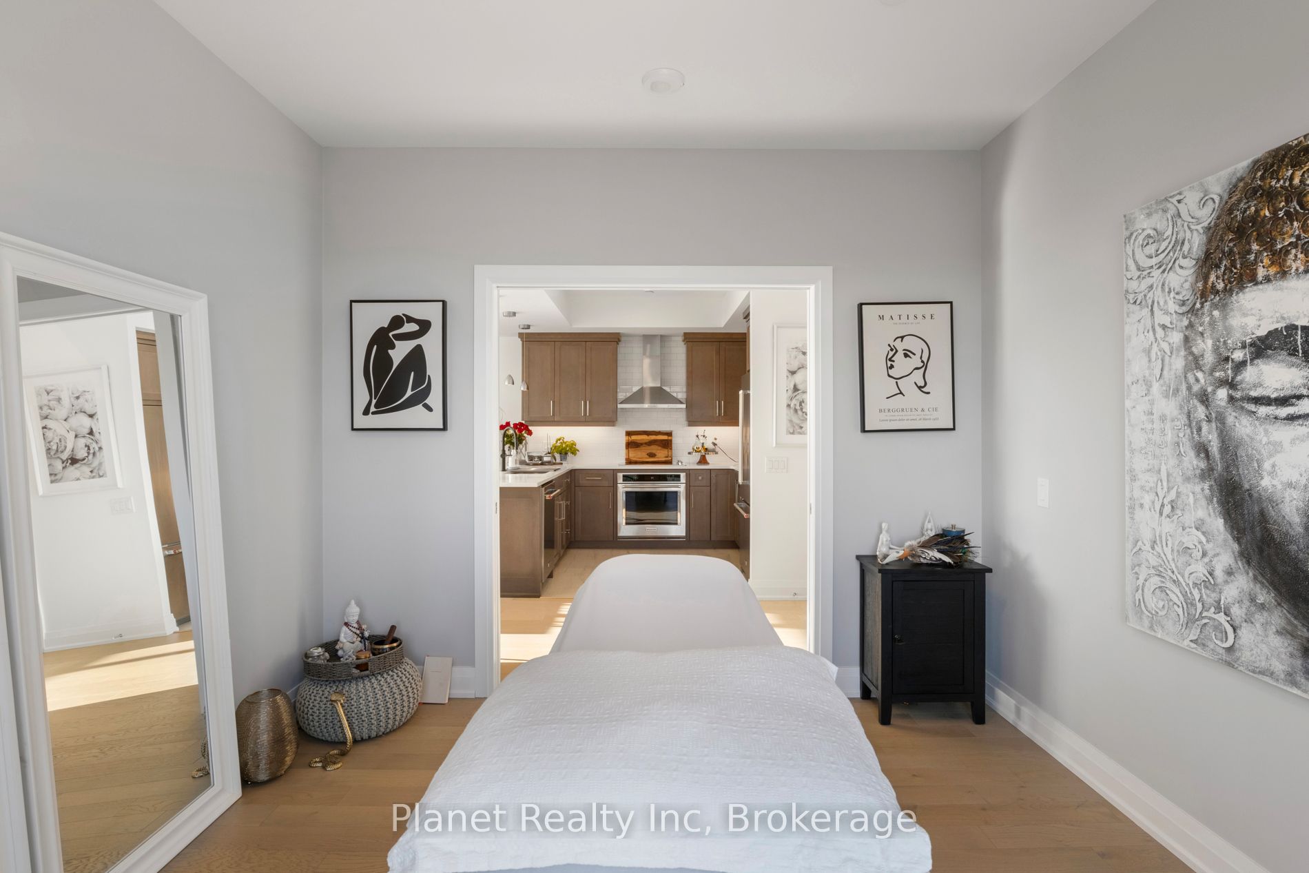 71 Wyndham Street S 604 Property Photo 18