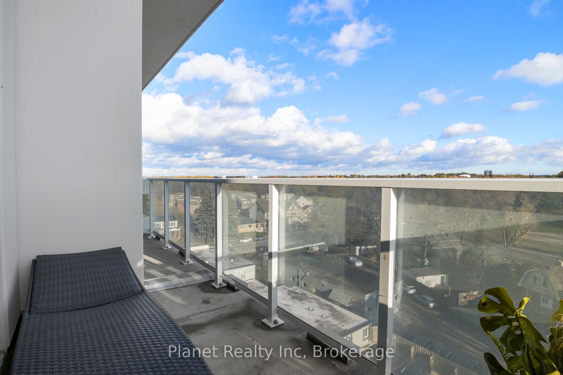 71 Wyndham Street S 604 Property Photo 28