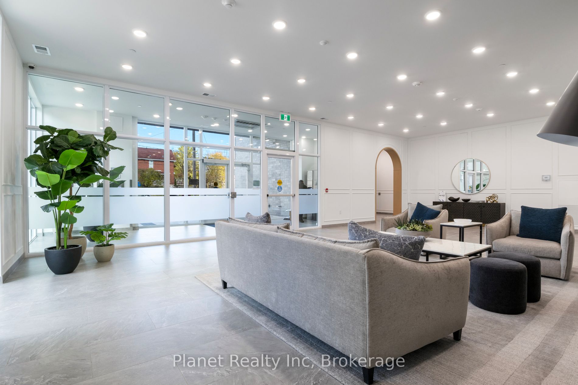 71 Wyndham Street S 604 Property Photo 29