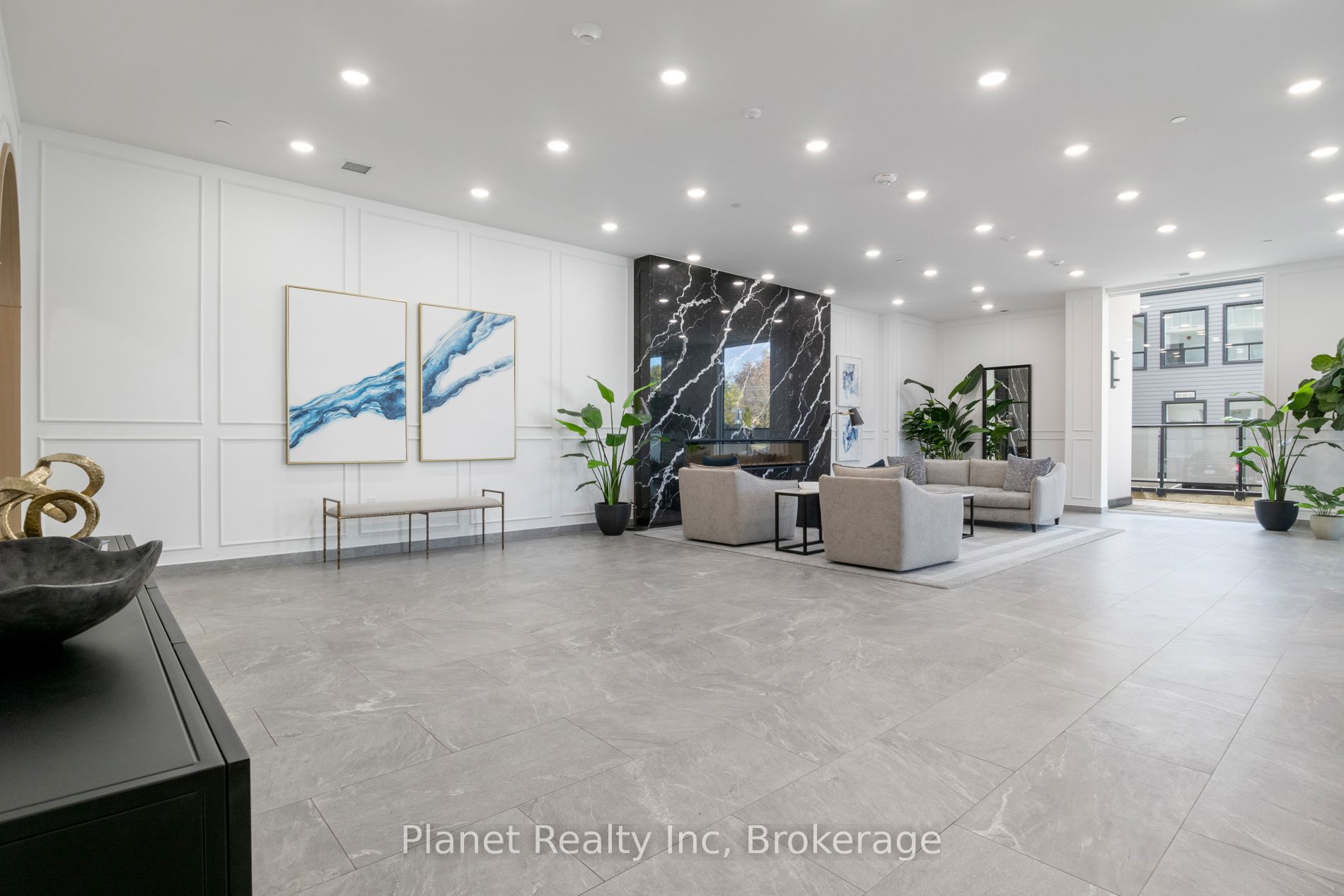 71 Wyndham Street S 604 Property Photo 30