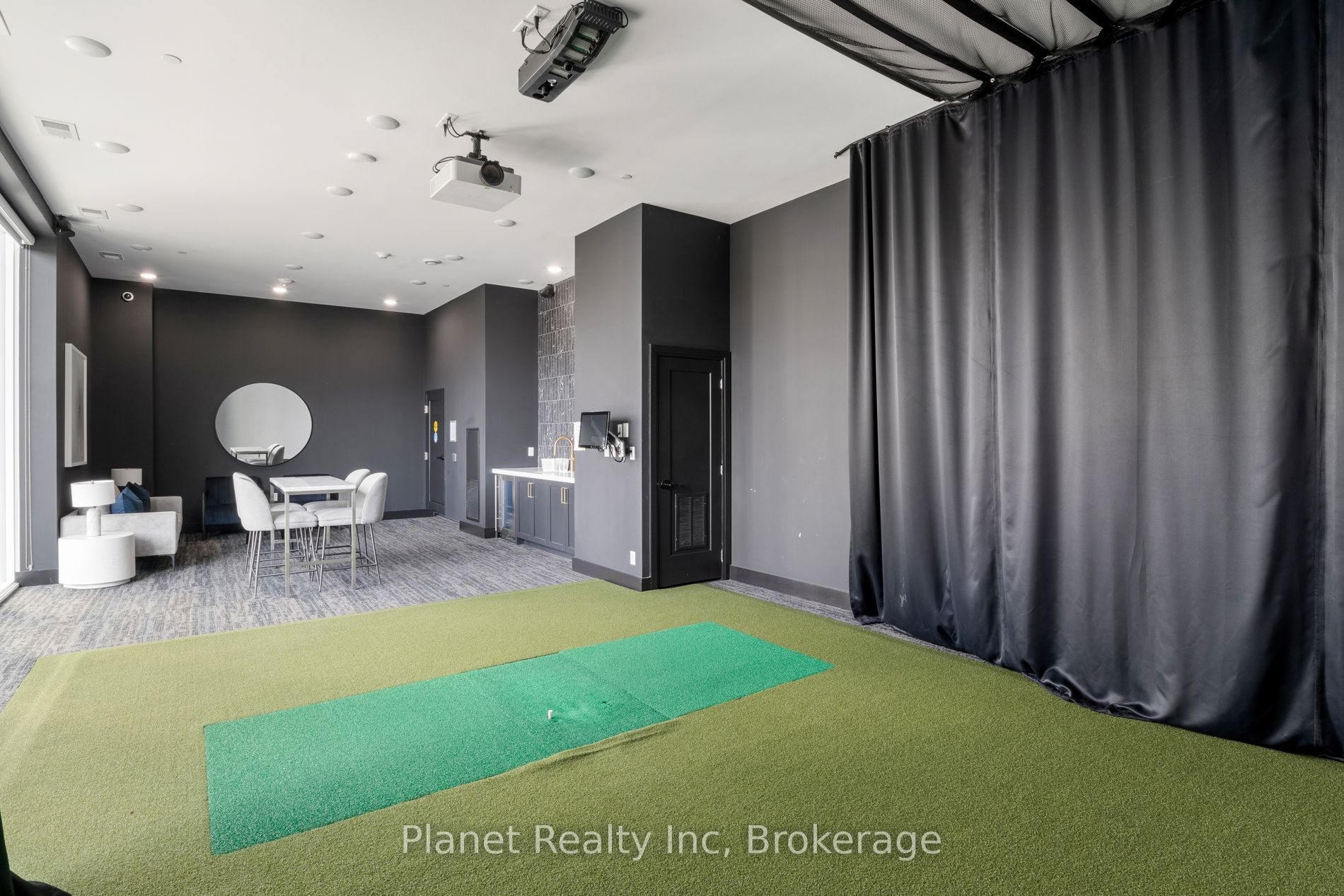 71 Wyndham Street S 604 Property Photo 39