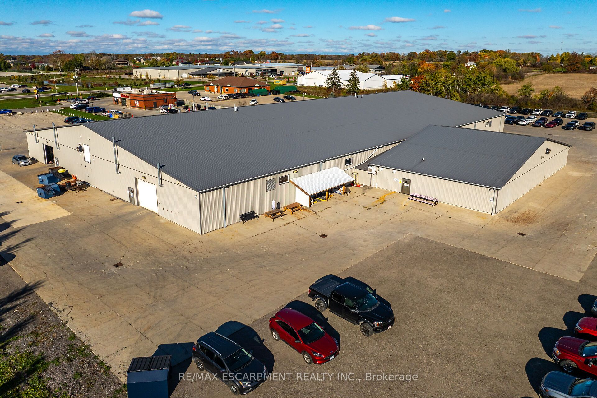 43 Talbot St E Property Photo 2