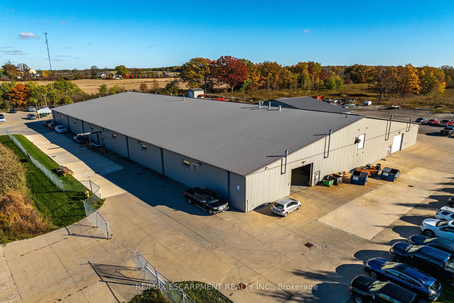 43 Talbot St E Property Photo 3