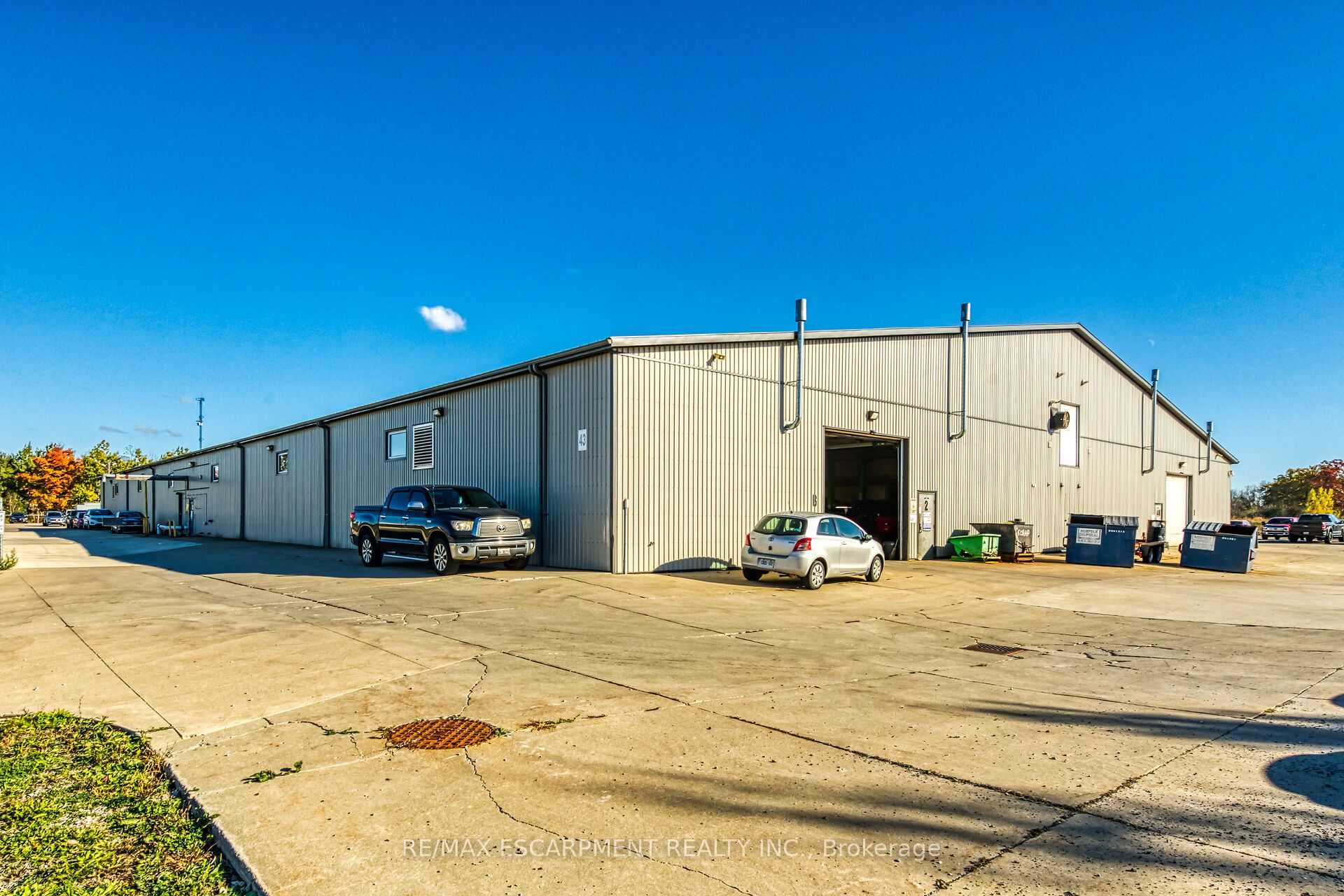 43 Talbot St E Property Photo 4