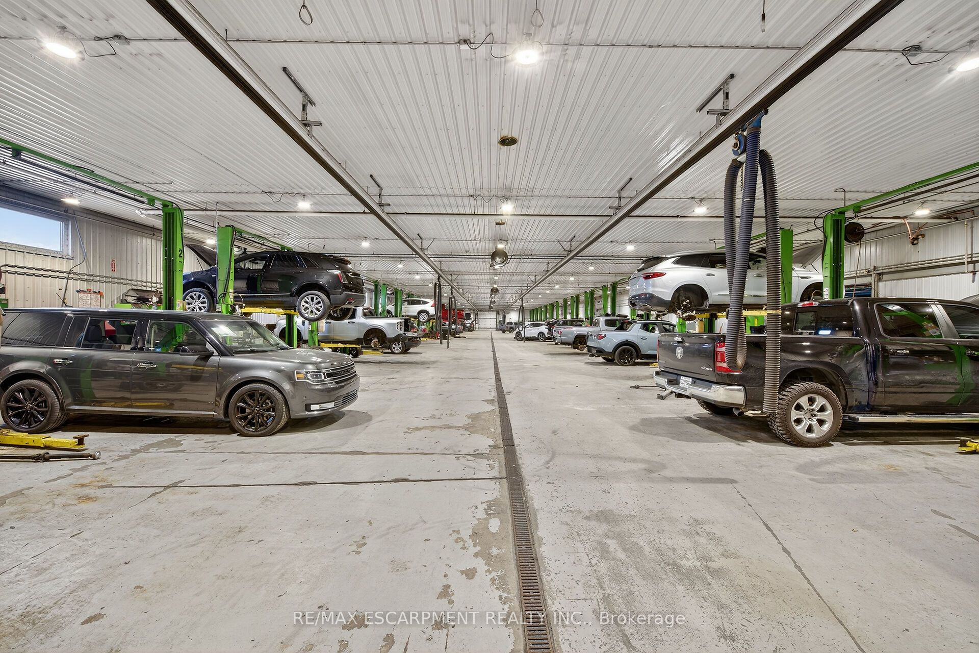 43 Talbot St E Property Photo 5