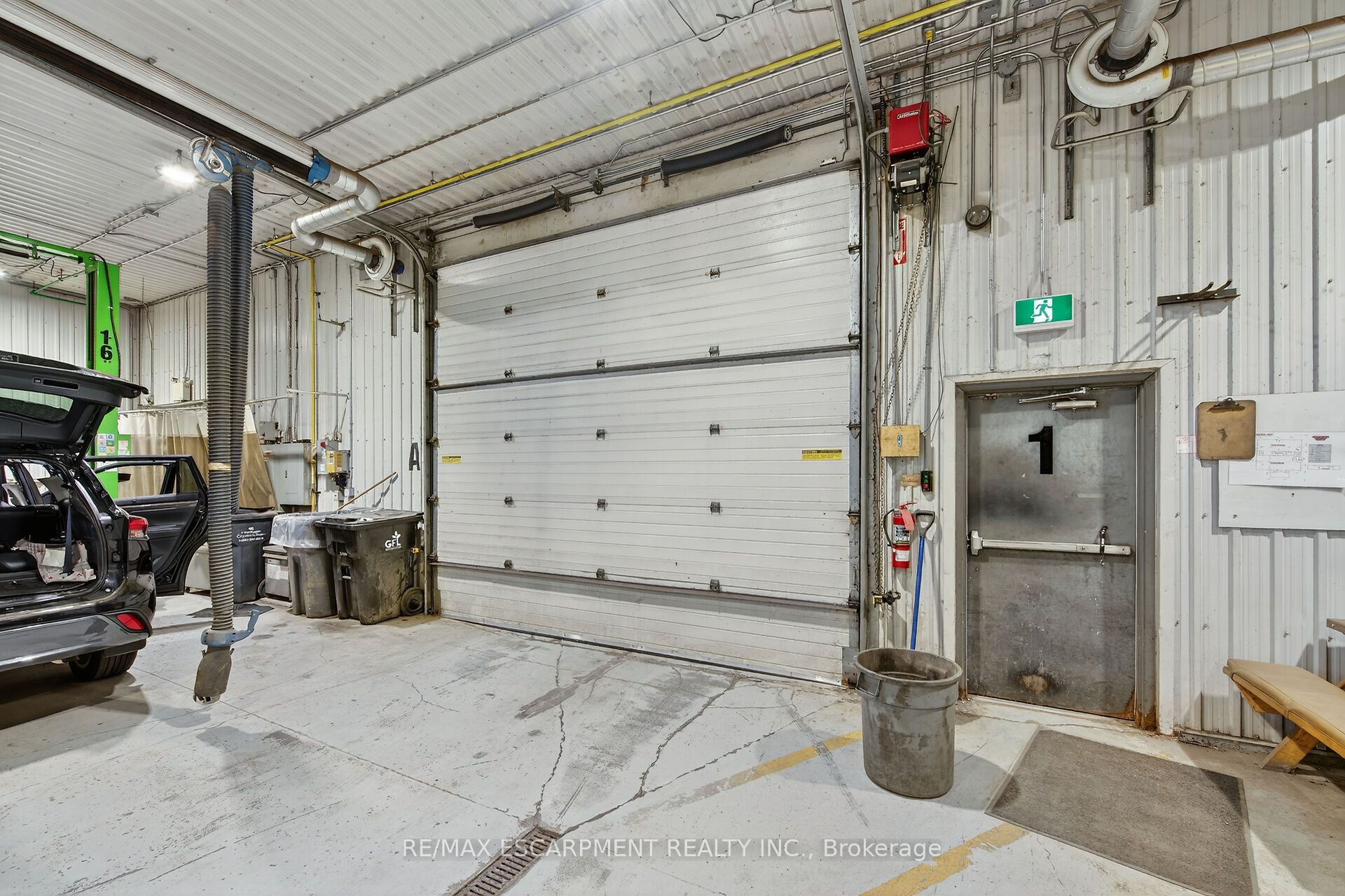 43 Talbot St E Property Photo 9