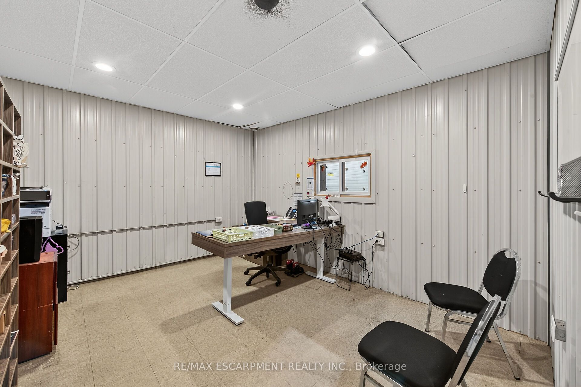 43 Talbot St E Property Photo 17