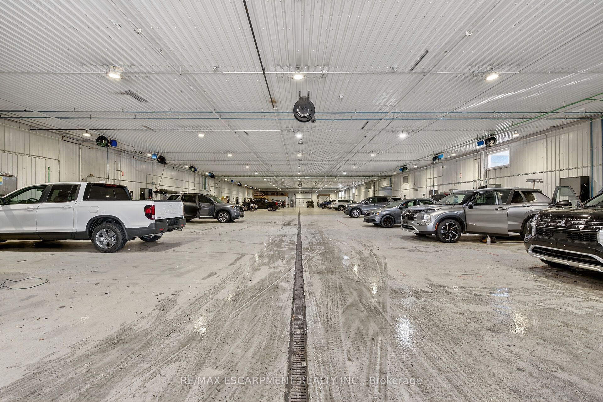 43 Talbot St E Property Photo 24